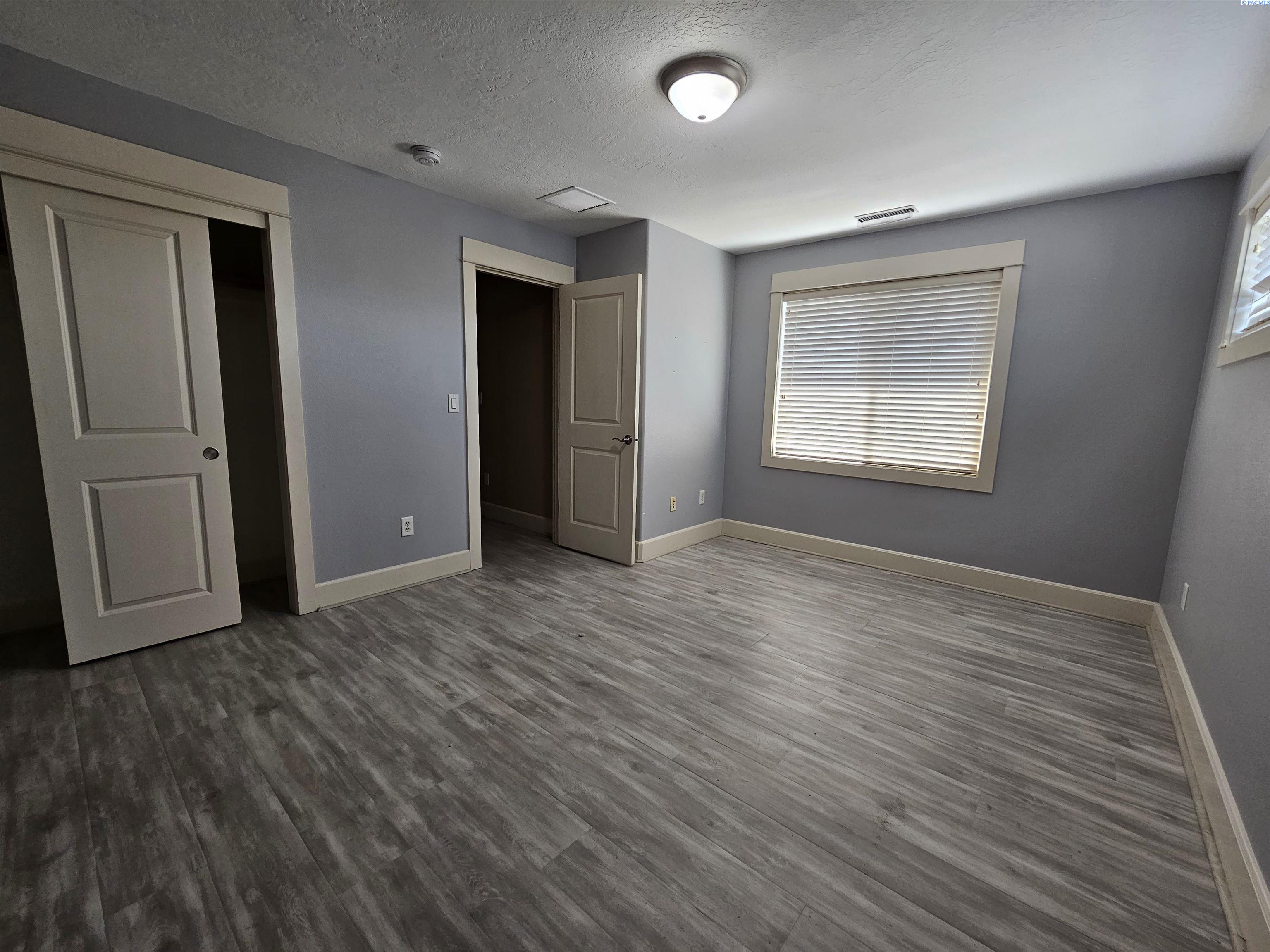 493 Columbia Point Dr, Richland, WA 99352