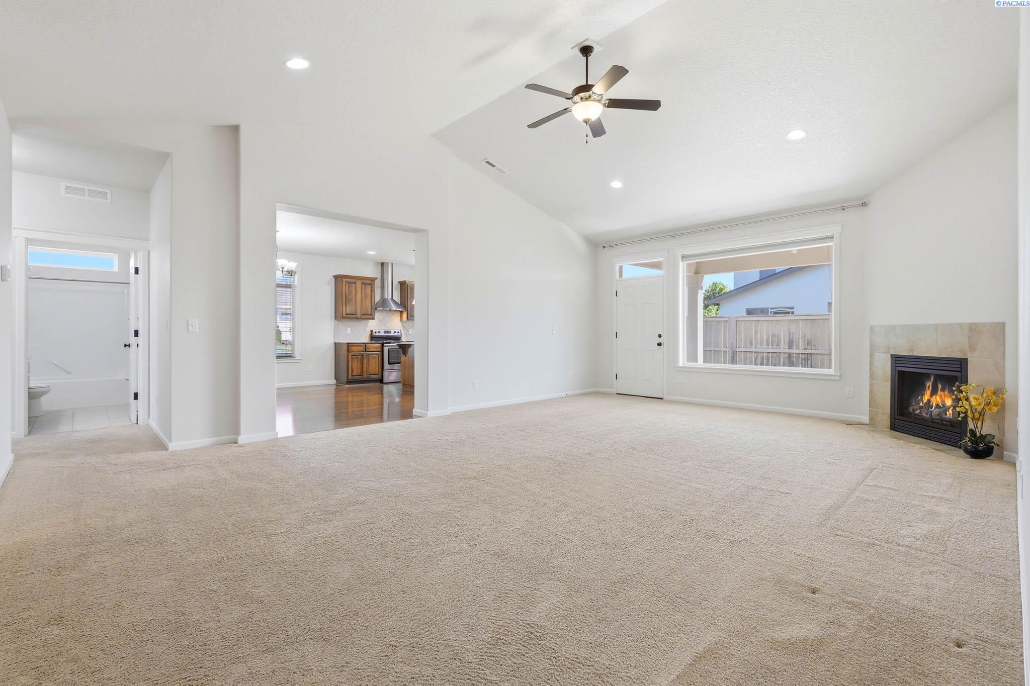 2376 Coppertree Ct, Richland, WA 99354