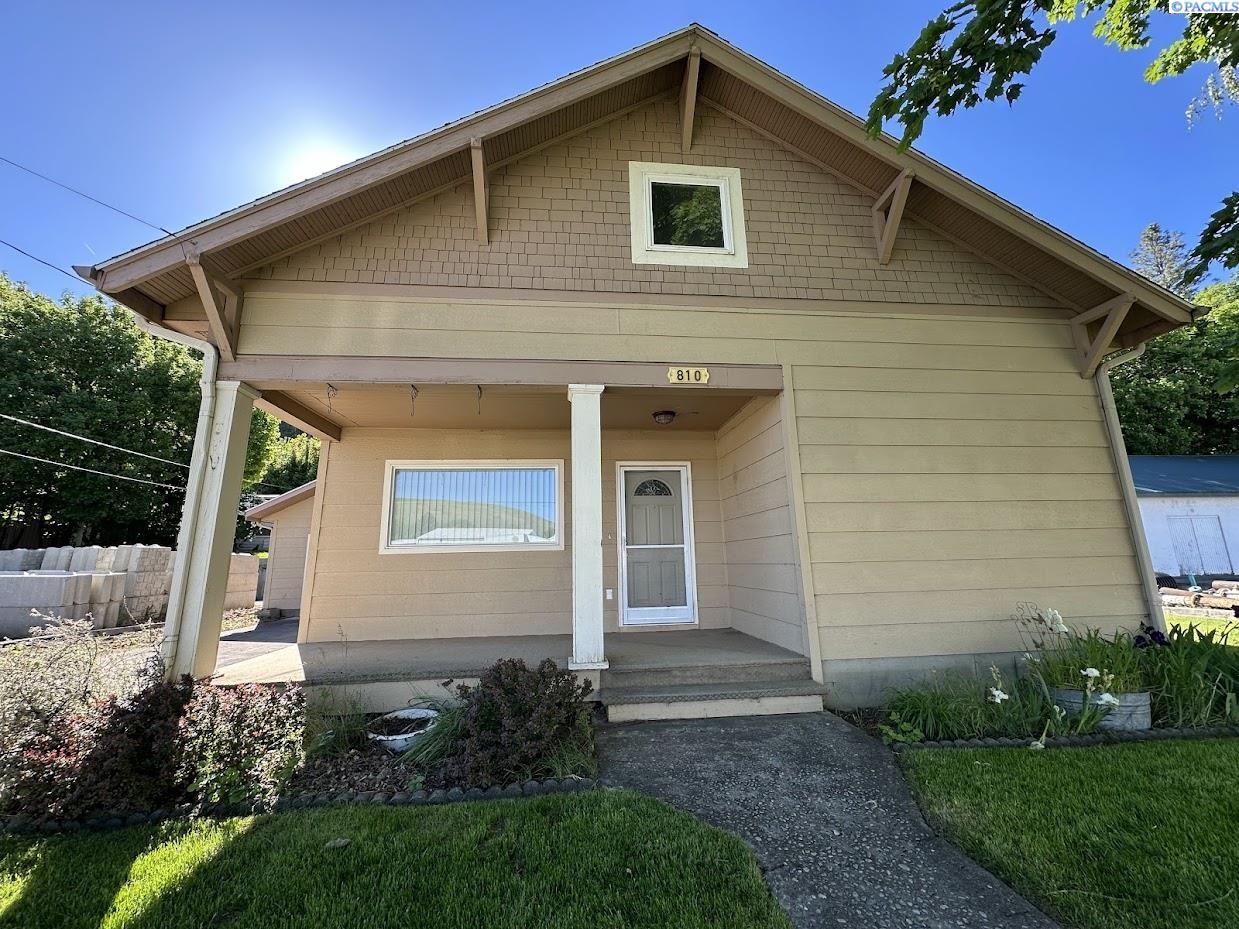 810 N Clay St., Colfax WA 99111