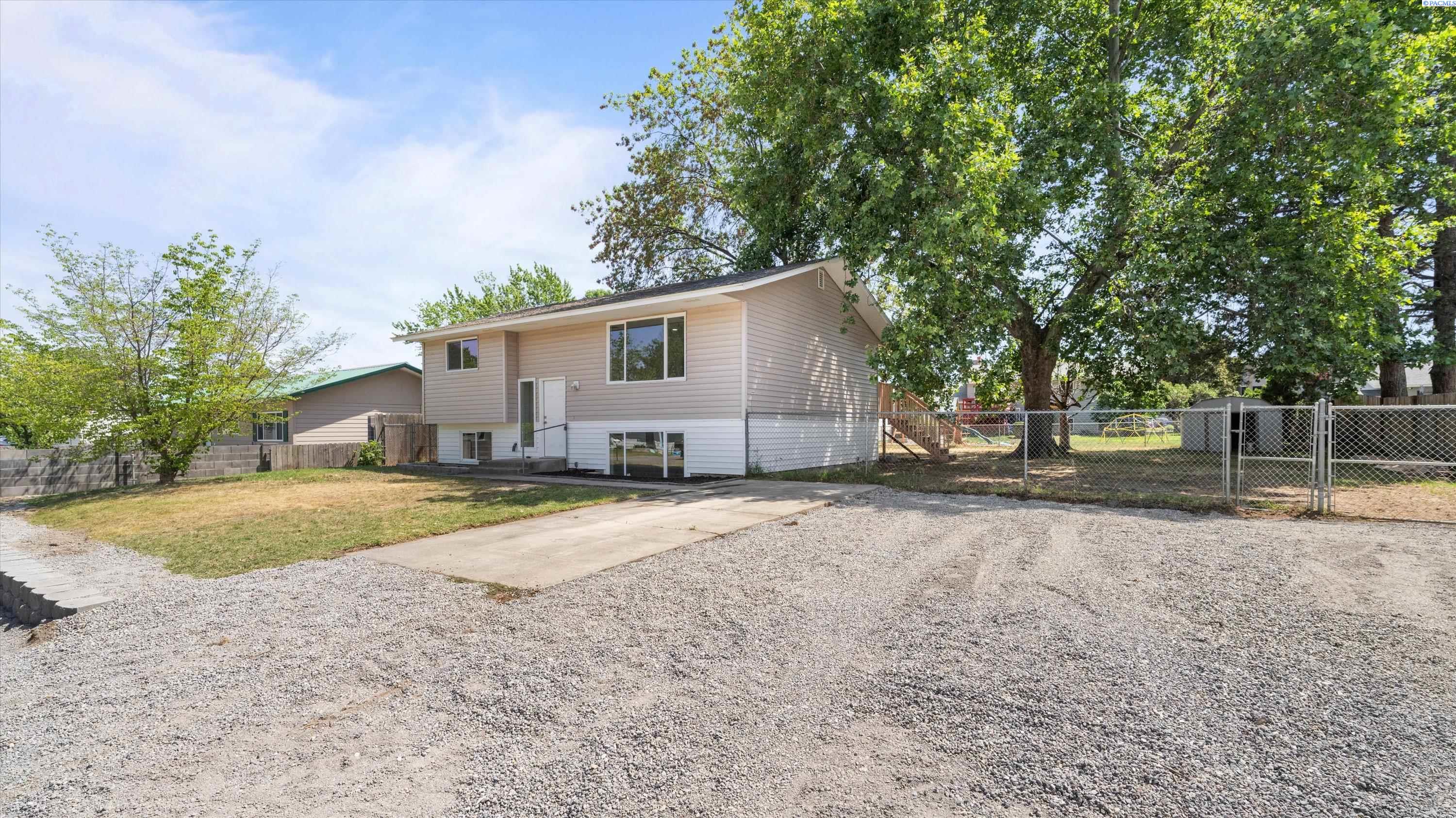6008 Okanogan Loop, Kennewick, WA 99336