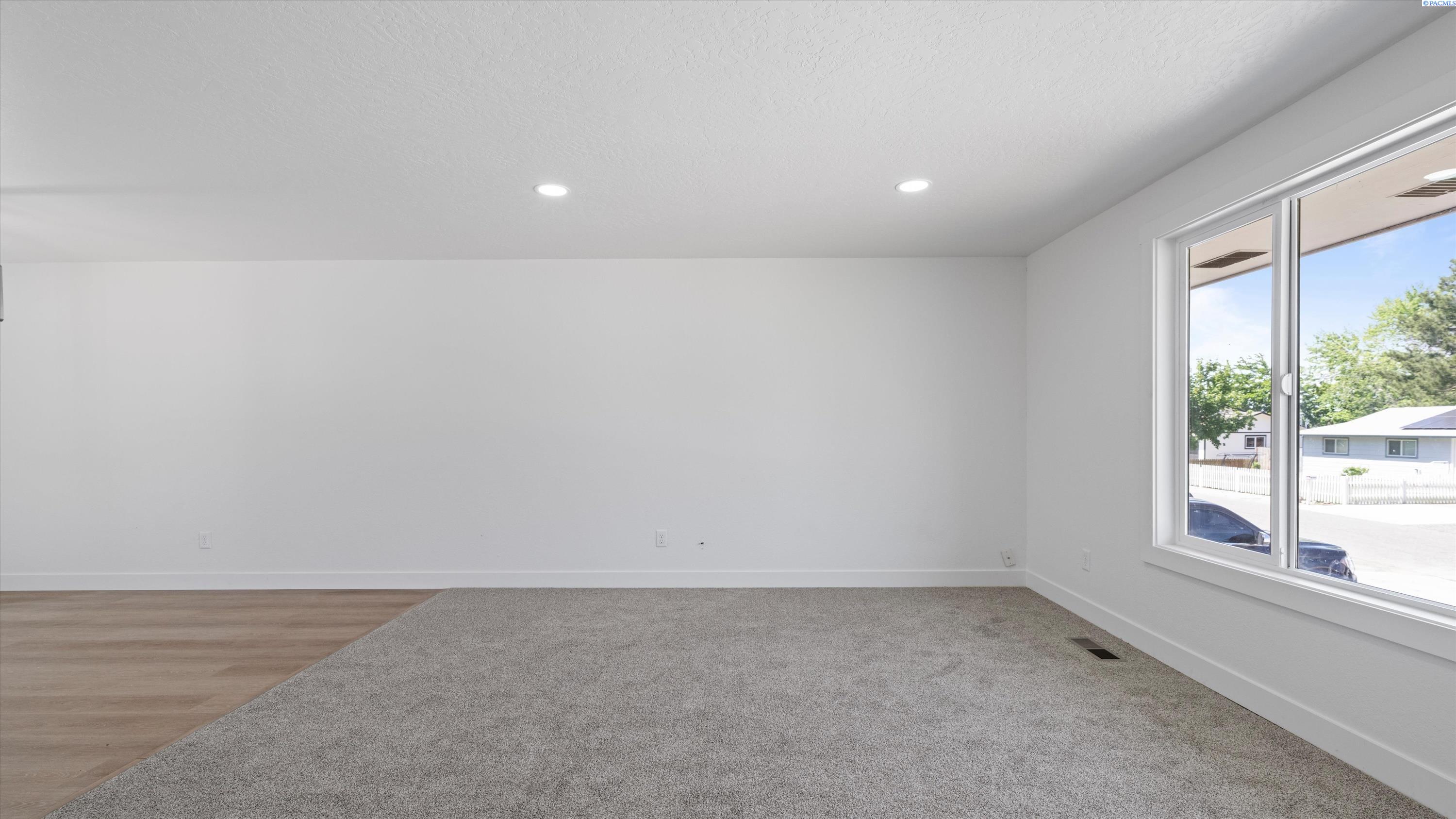 6008 Okanogan Loop, Kennewick, WA 99336