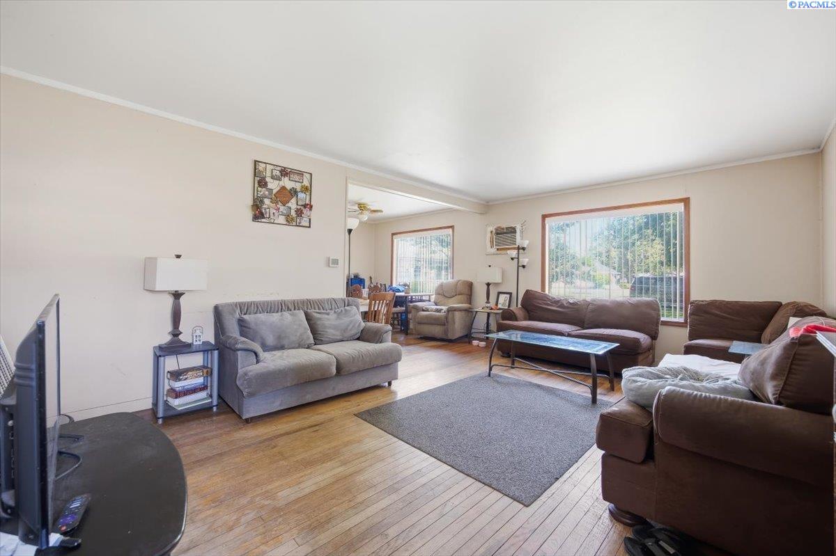 413 Douglass Ave, Richland, WA 99352
