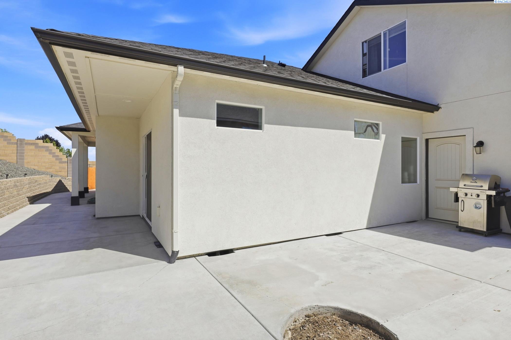 5013 Meadow Vw, Pasco, WA 99301
