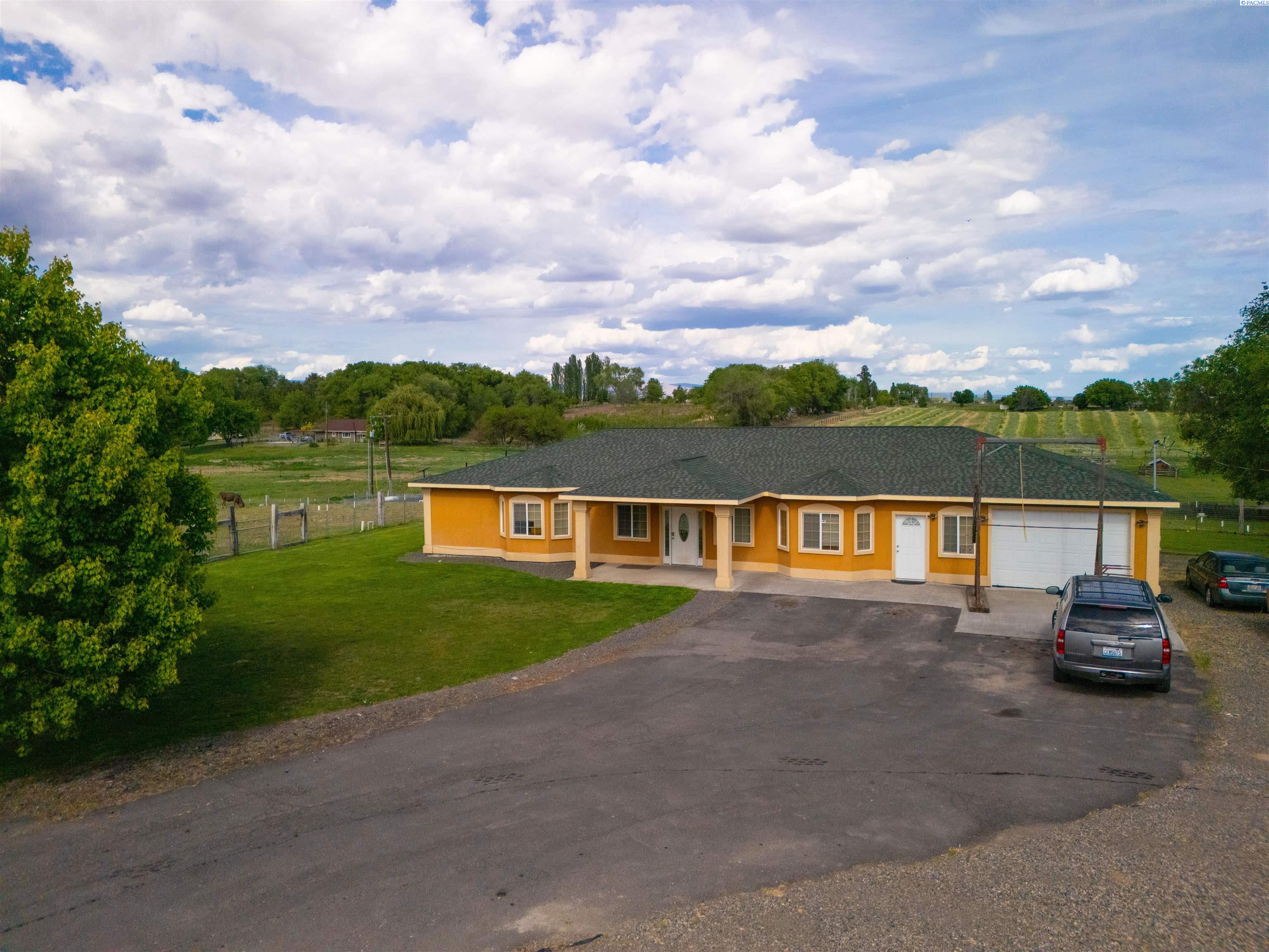 1811 Beam Rd, Granger WA 98932