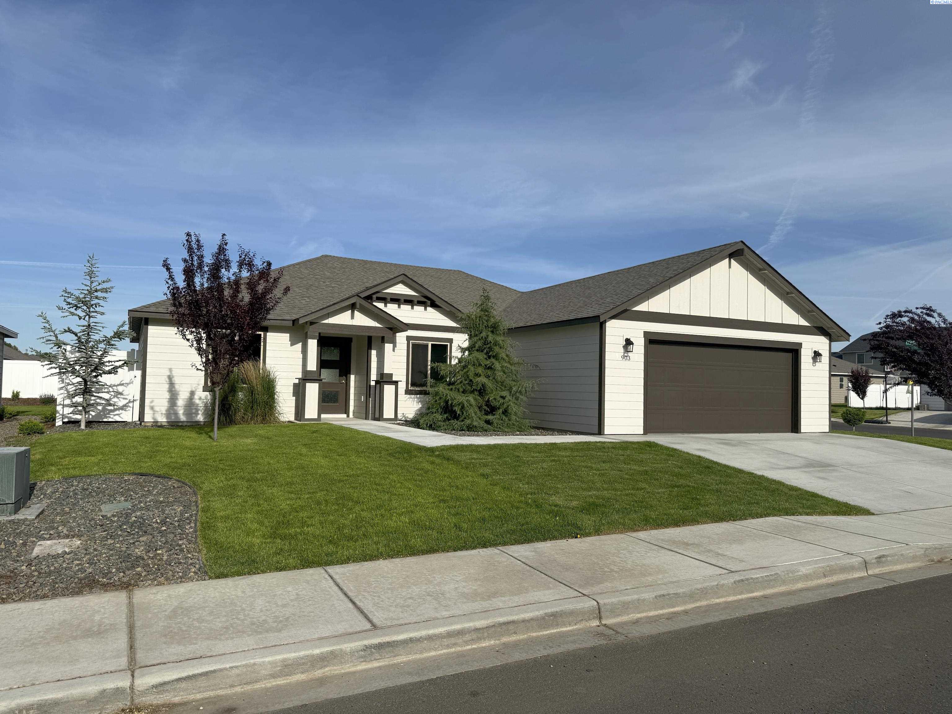 903 N Euclid Rd, Grandview WA 98930