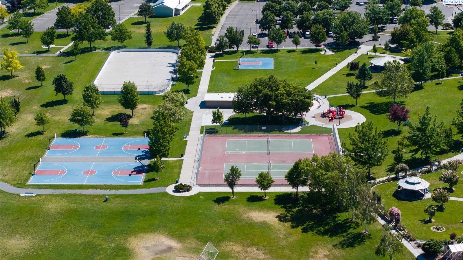 1712 Arthur St, Kennewick, WA 99338