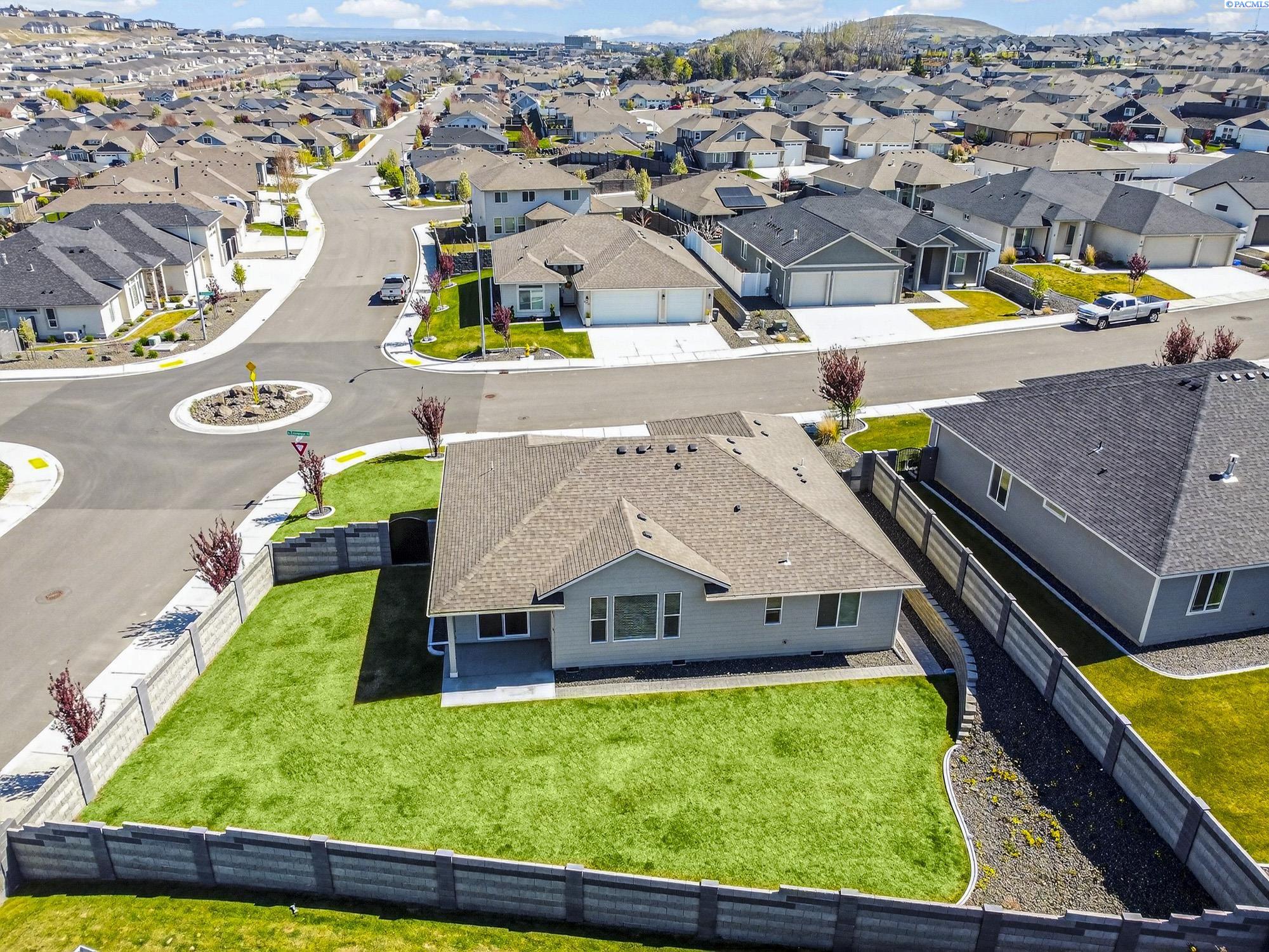 3304 Zimmerman St, Kennewick, WA 99338