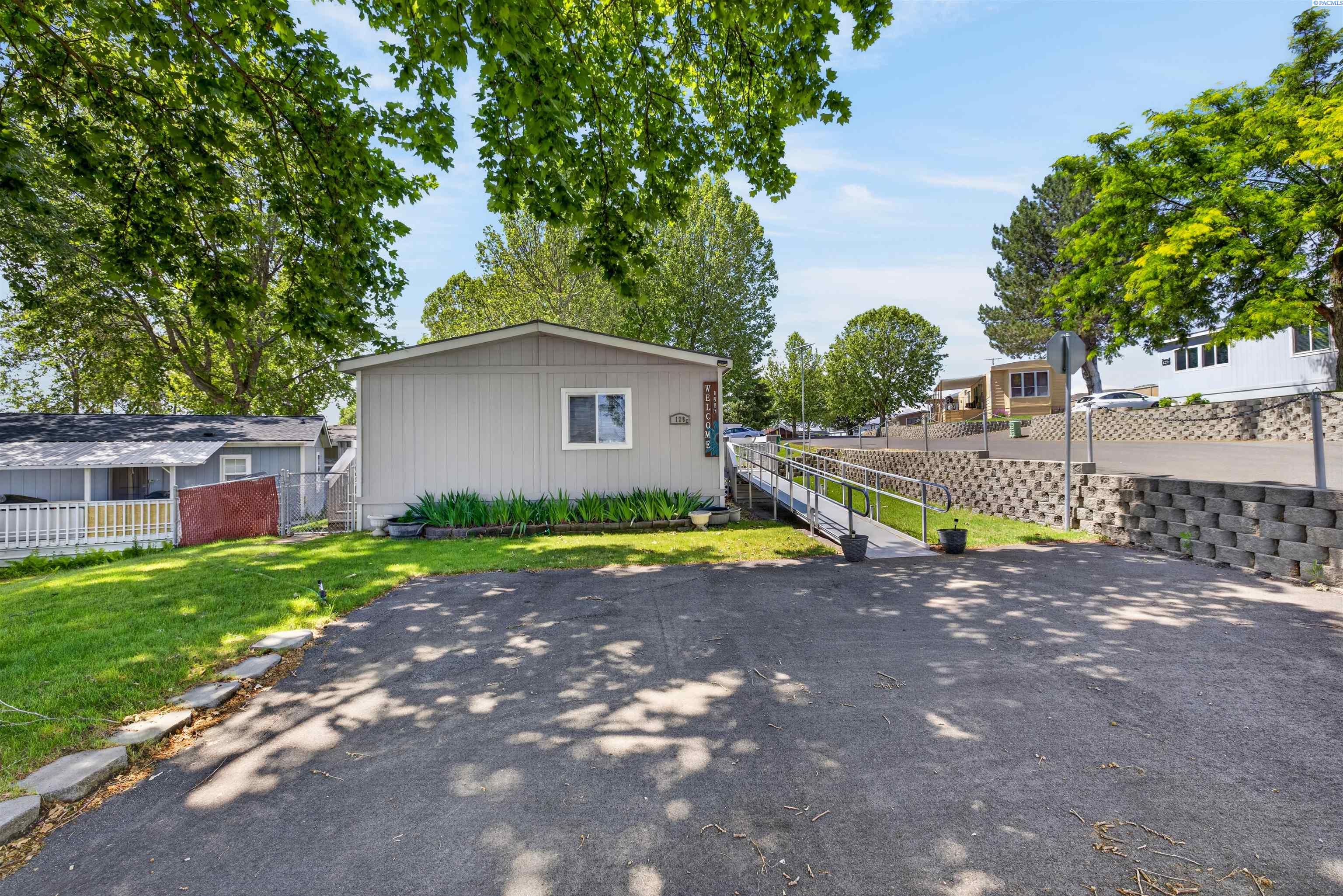 3517 Road 84  #128E, Pasco, WA 99301