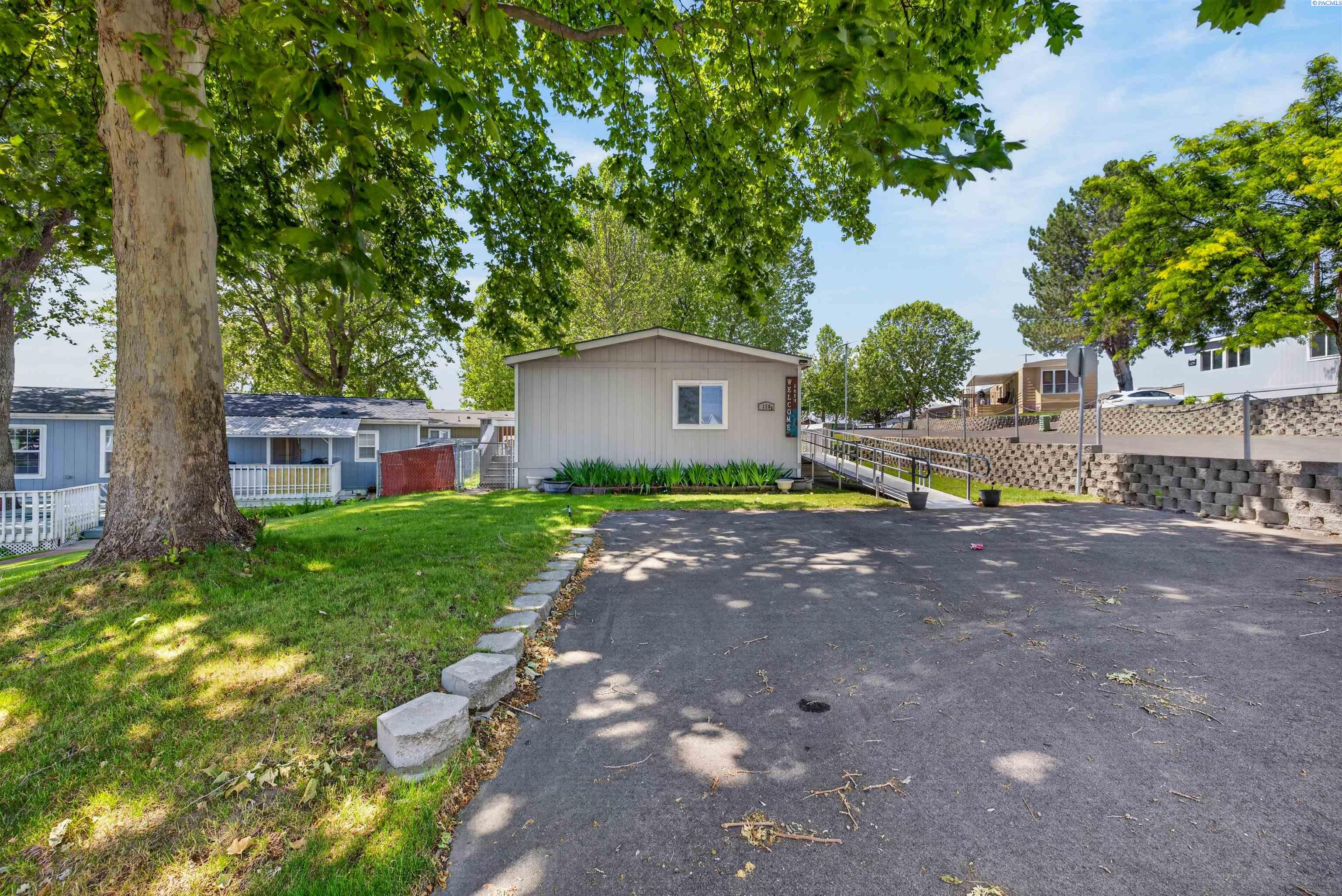 3517 Road 84  #128E, Pasco, WA 99301