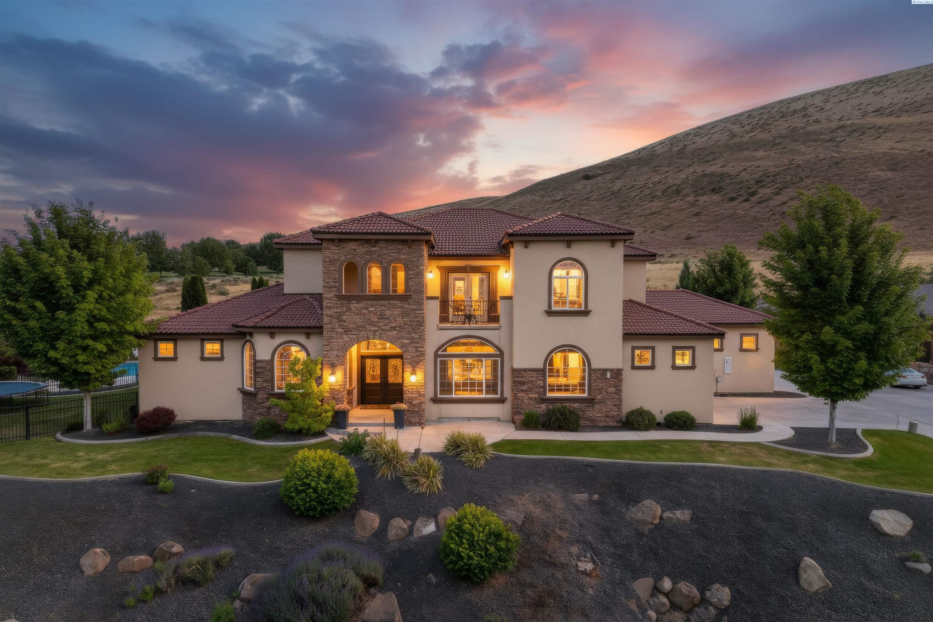 1273 Plateau Drive, Richland WA 99352