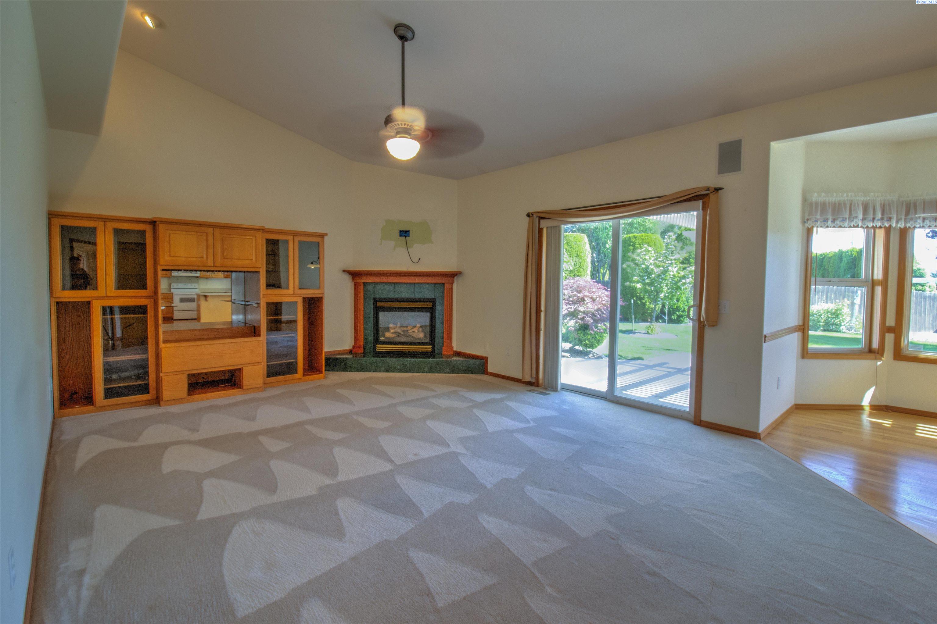 2806 38th Ct, Kennewick, WA 99337