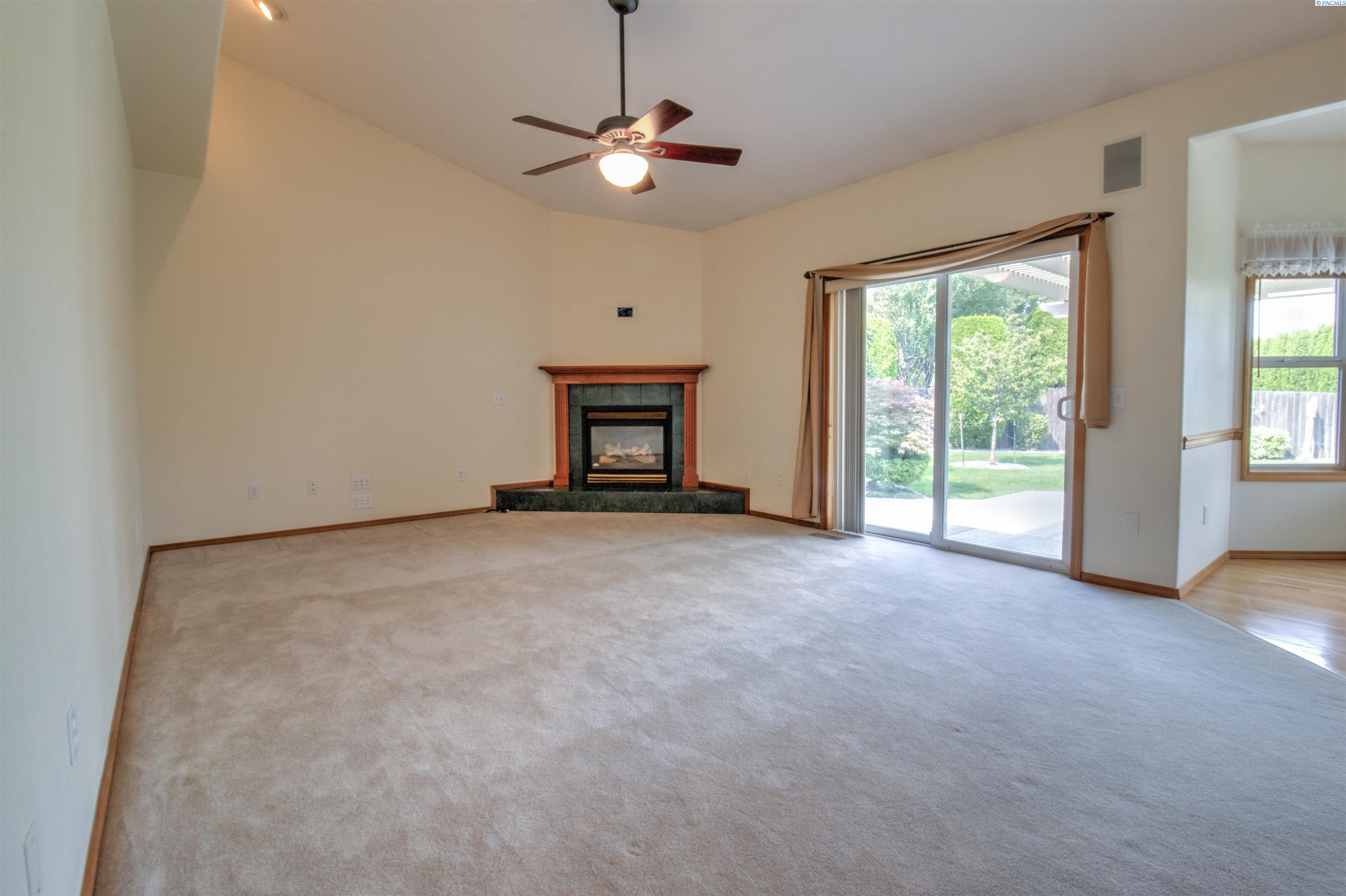 2806 W 38th Ct, Kennewick, WA 99337