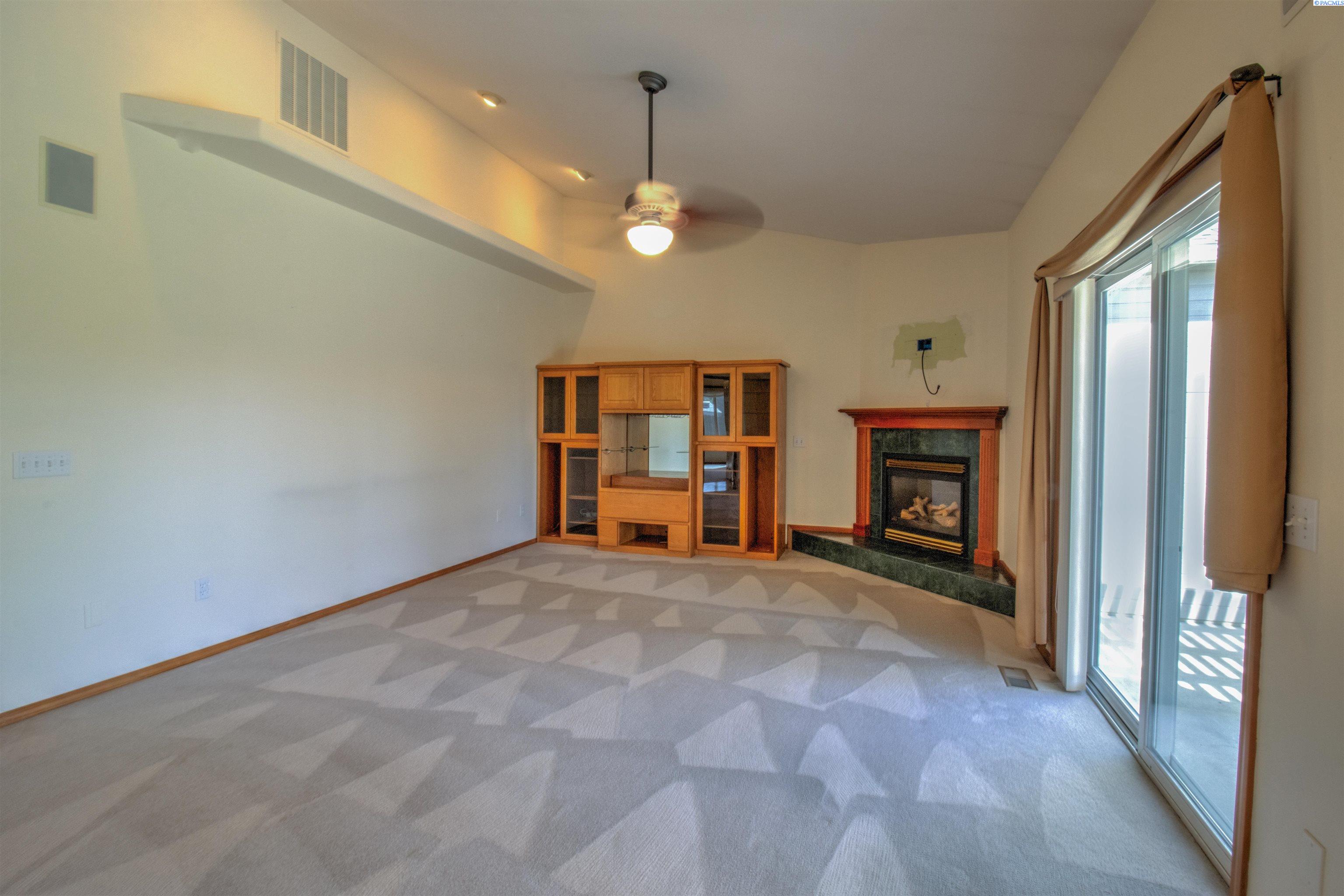 2806 38th Ct, Kennewick, WA 99337