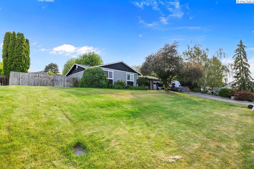 1607 46th Ave, Kennewick, WA 99337