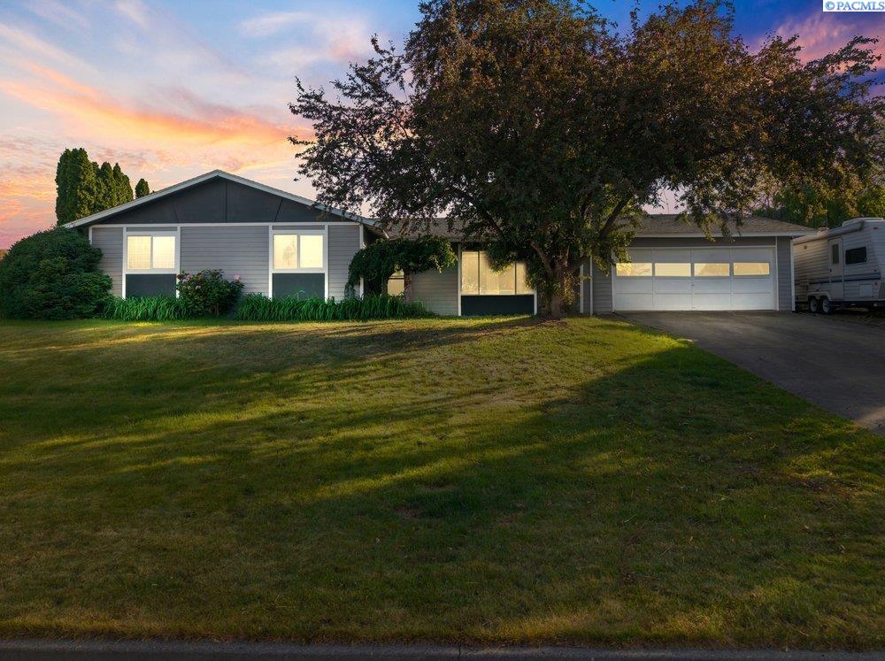 1607 46th Ave, Kennewick, WA 99337