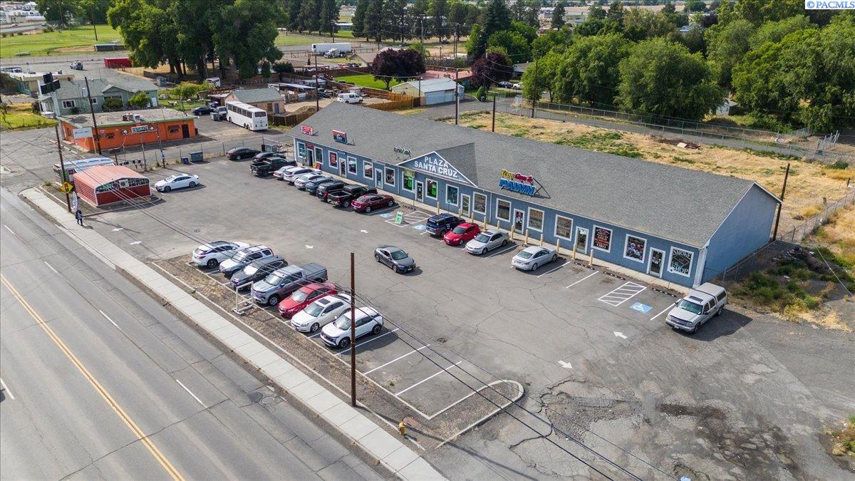 841 W 1st Ave, Toppenish WA 98948
