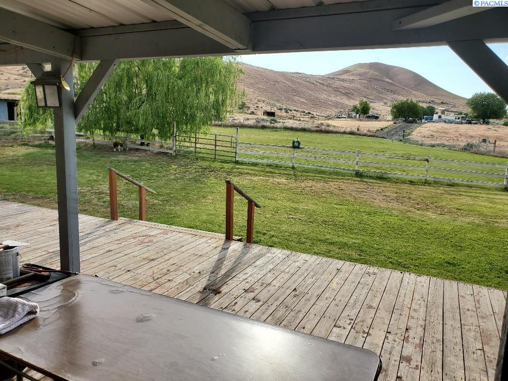 43808 Mountain Pl, Benton City, WA 99320