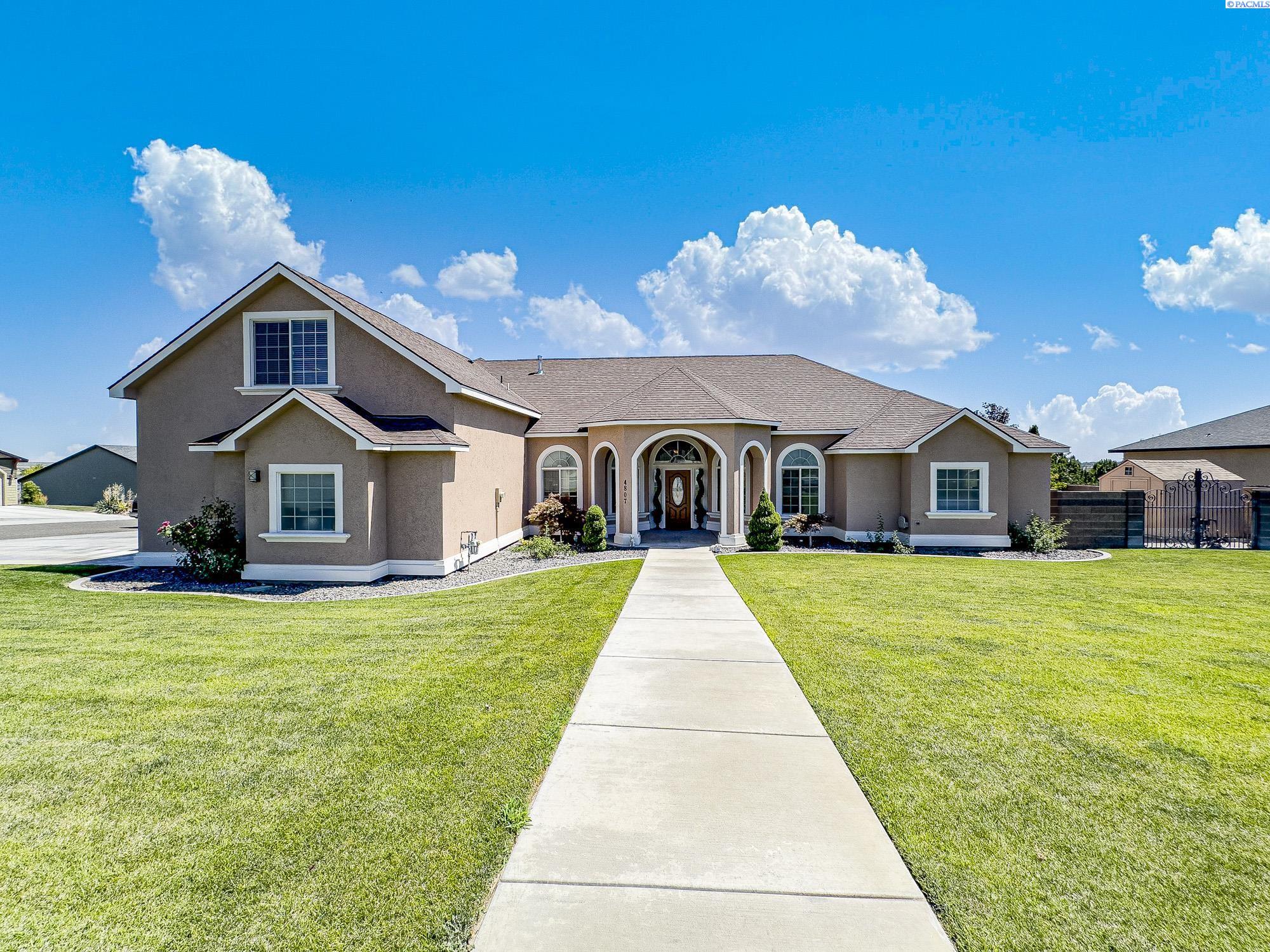 4807 Adobe Dr, Pasco, WA 99301