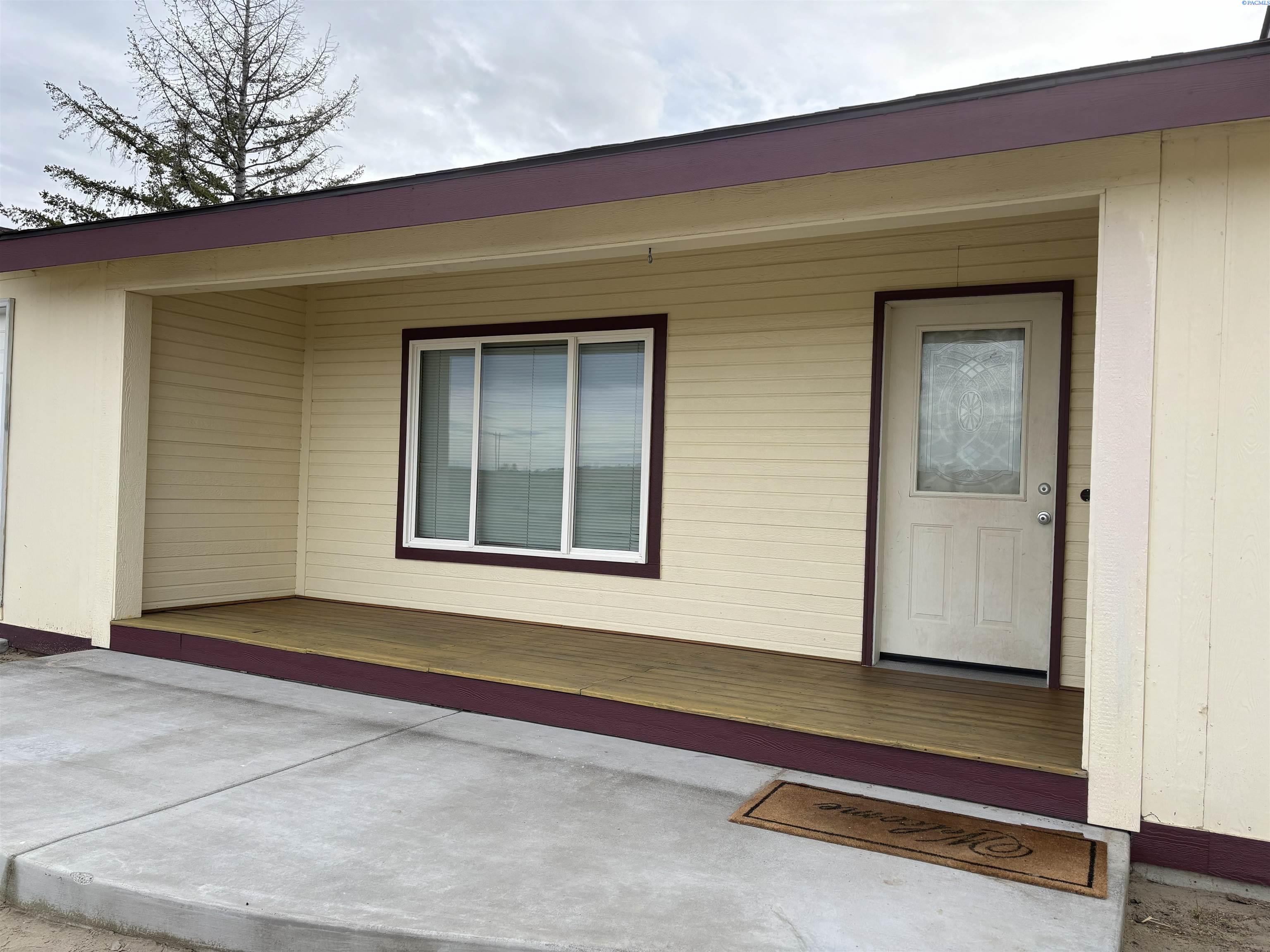 5803 Taylor Flats Rd, Pasco, WA 99301