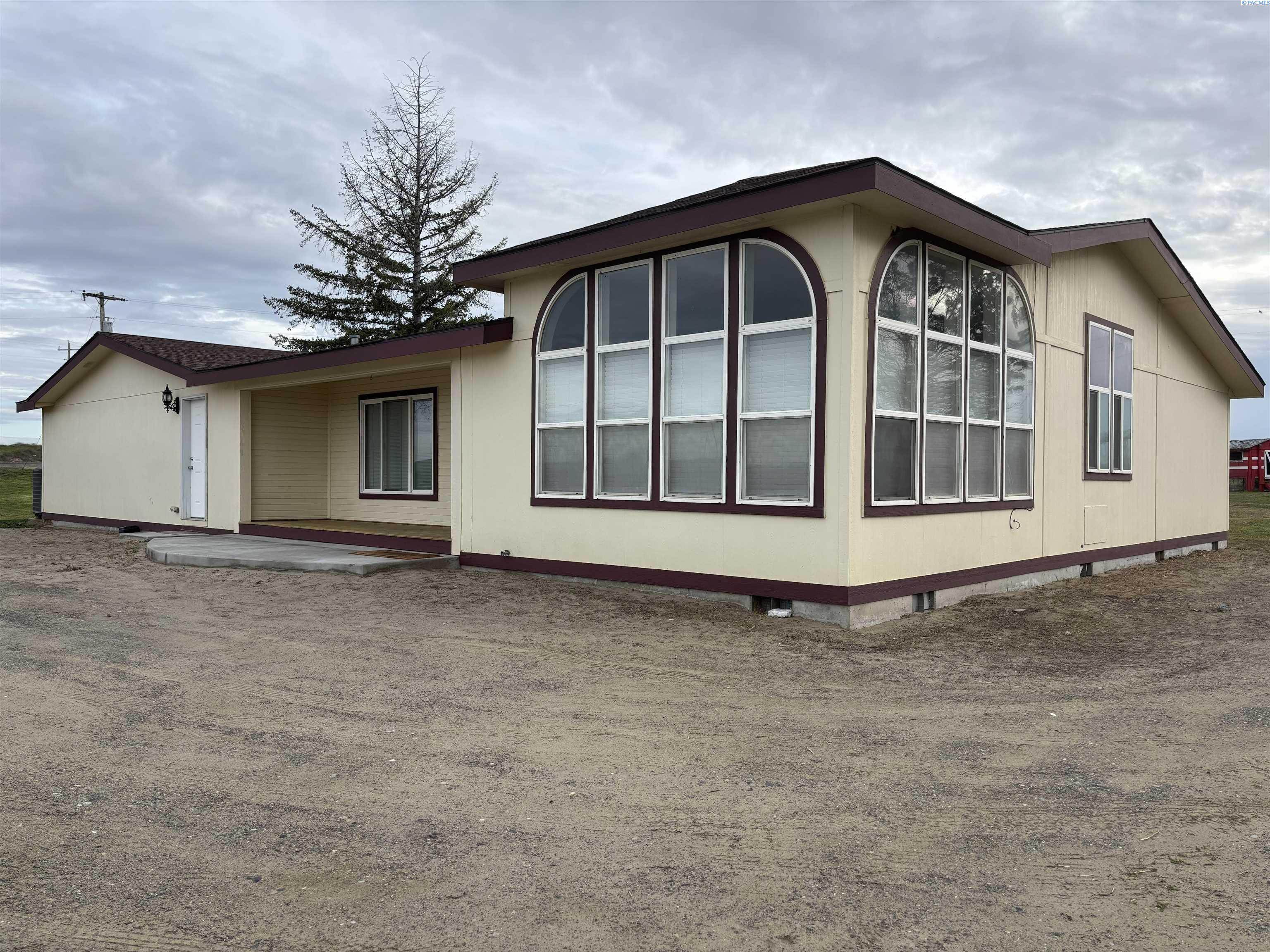 5803 Taylor Flats Rd, Pasco, WA 99301