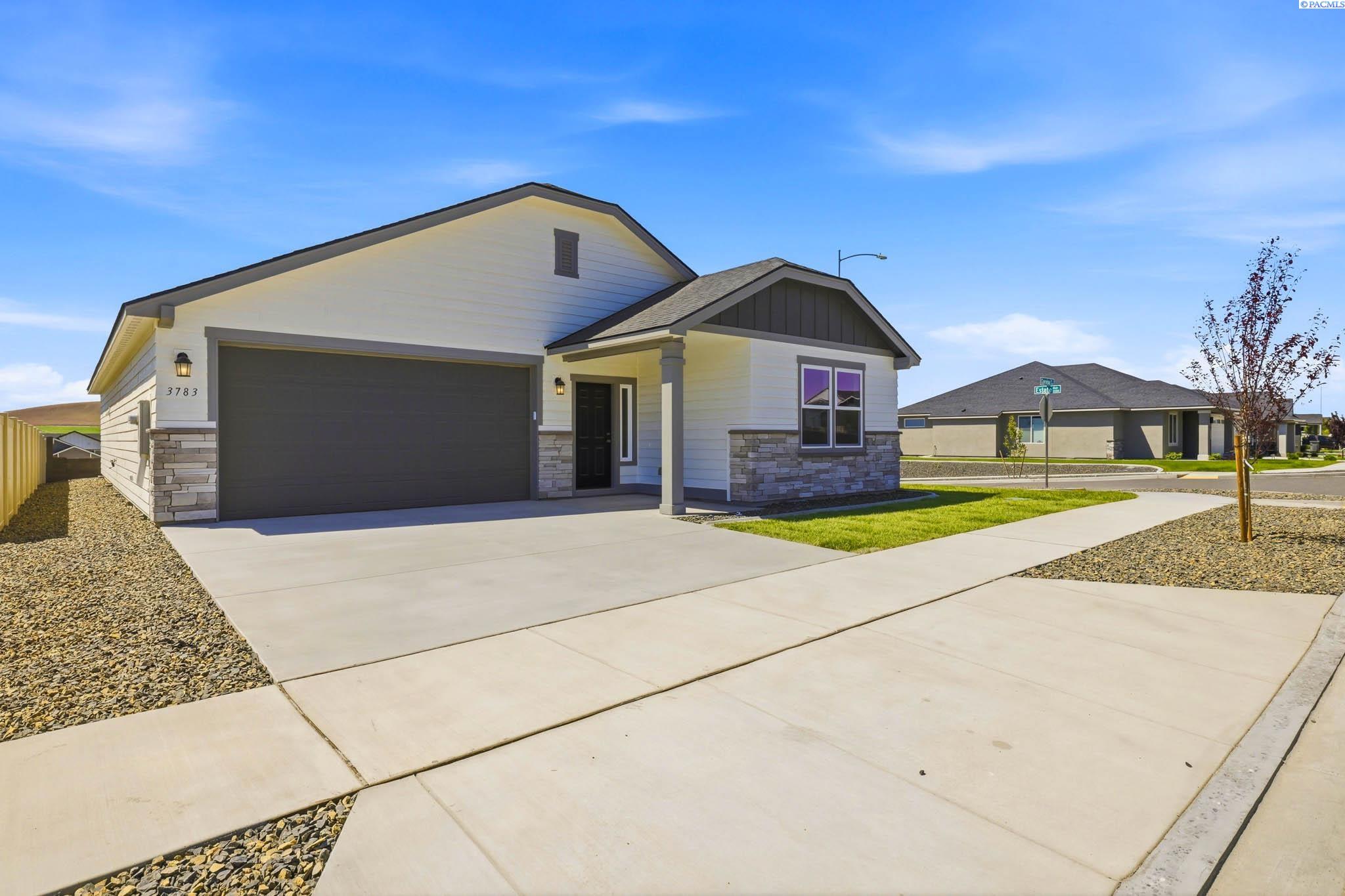 3783 Corvina St, Richland, WA 99352