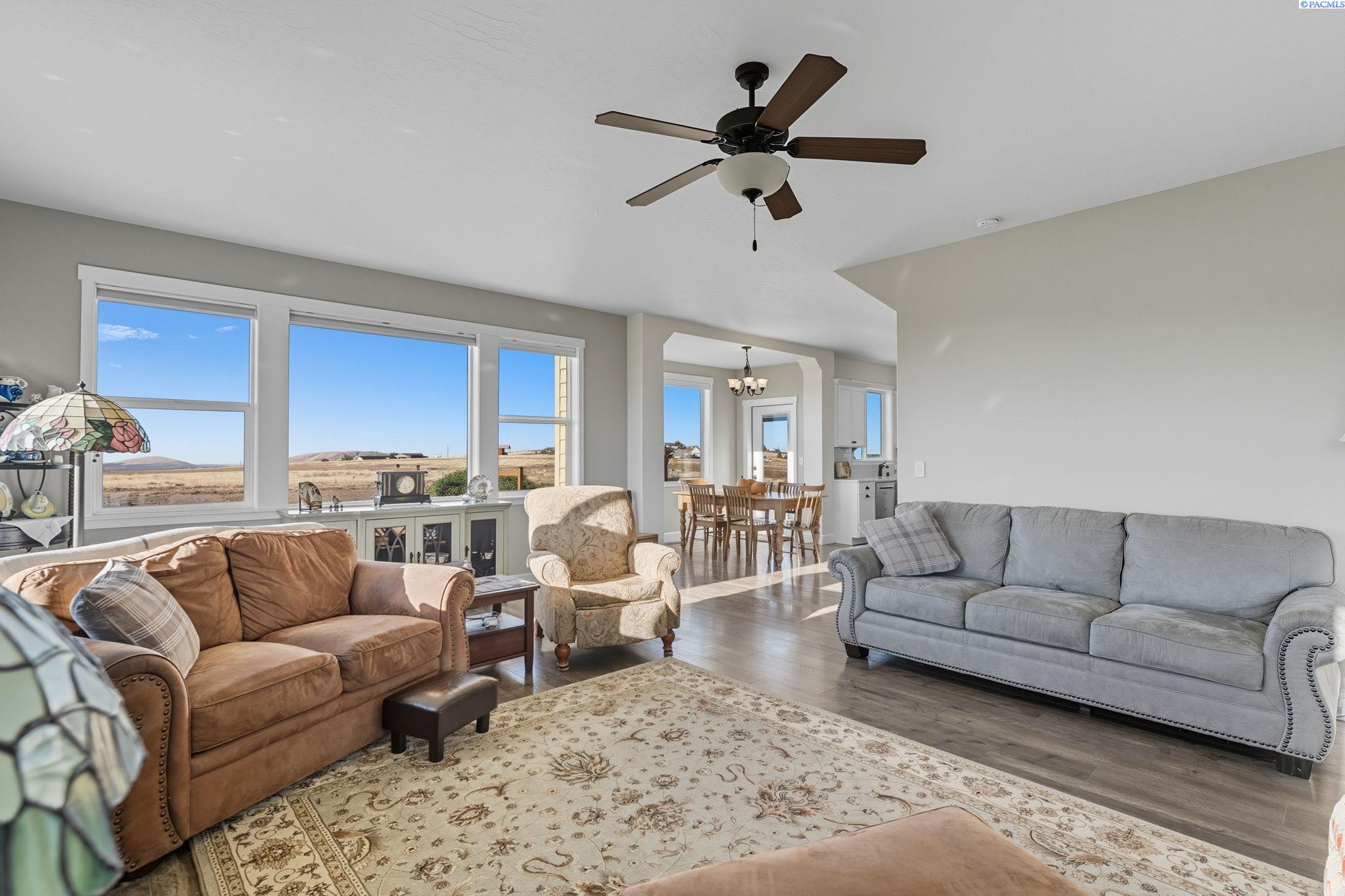 41213 Clodfelter Rd, Kennewick, WA 99338