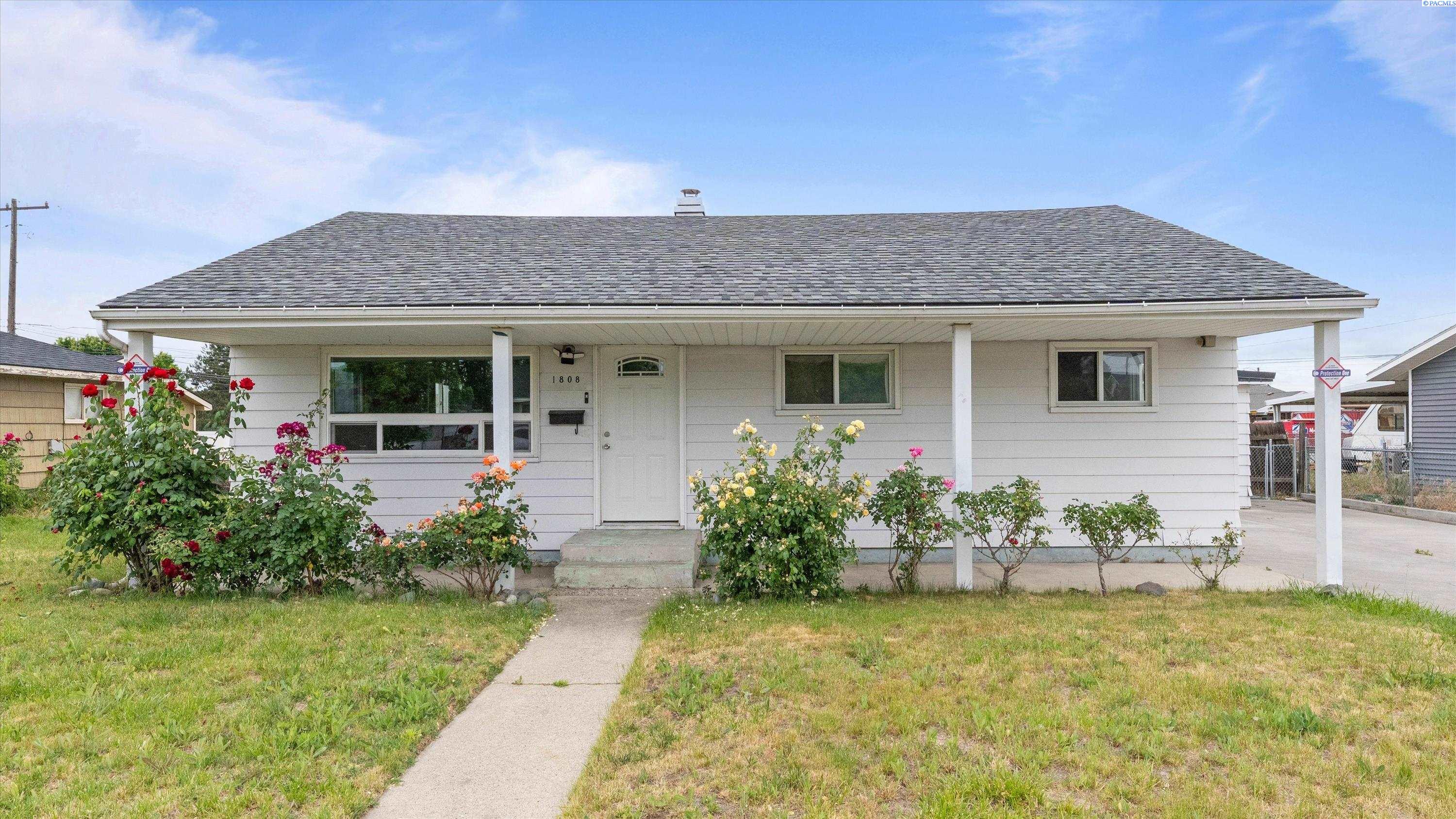1808 Nixon St, Pasco, WA 99301