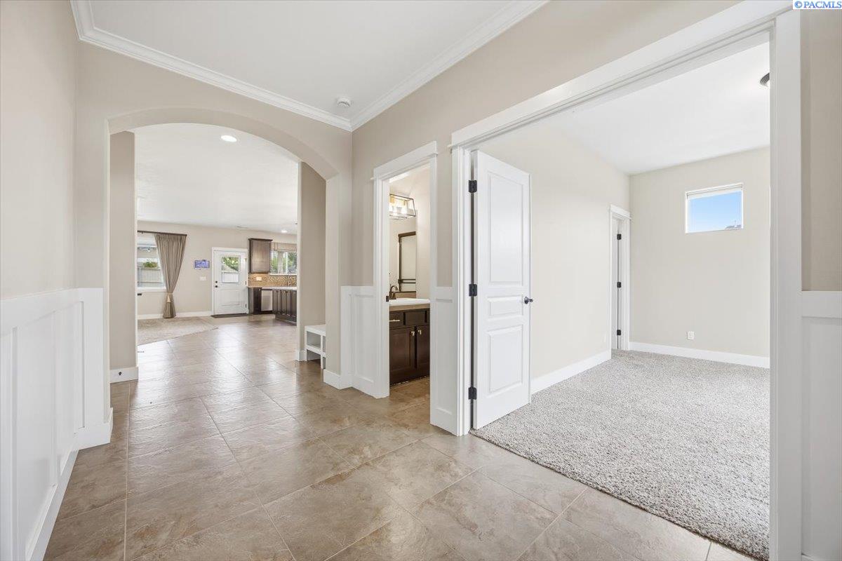 4757 Cowlitz , Richland, WA 99352