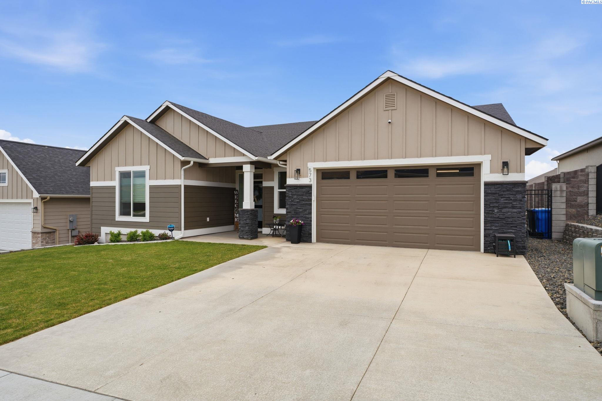 573 Lazio Way, Richland, WA 99352