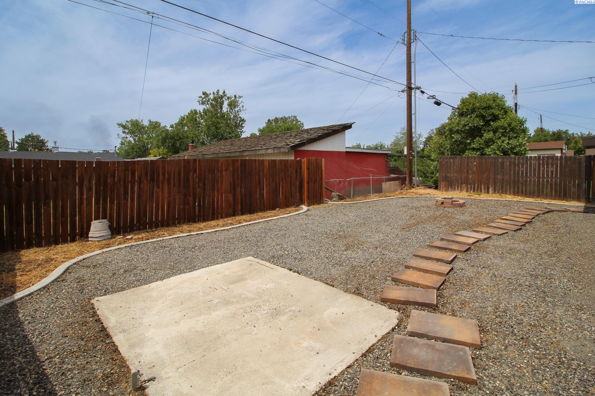 345 Sanford Ave, Richland, WA 99352