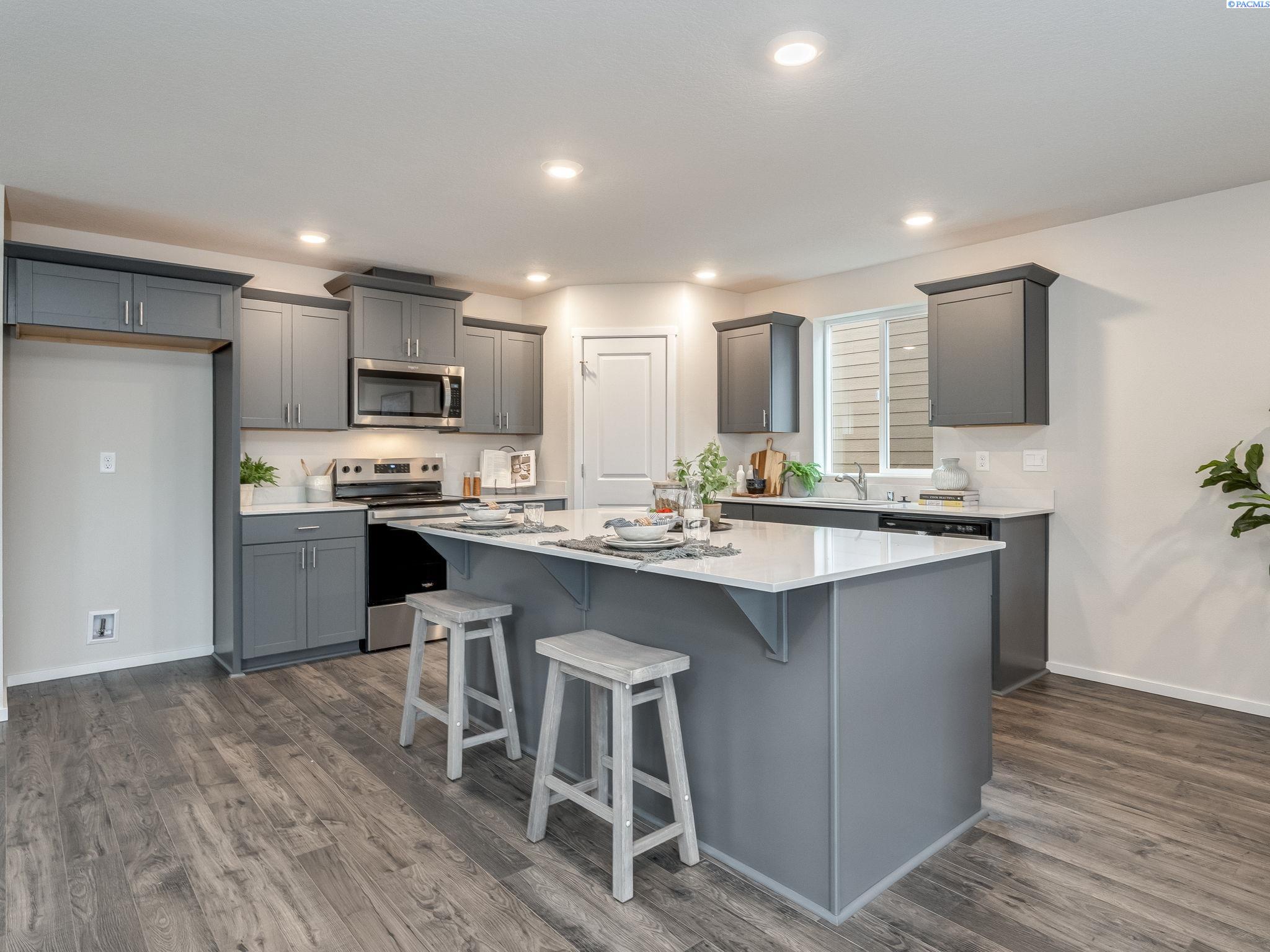6516 Polar Dr, Pasco, WA 99301
