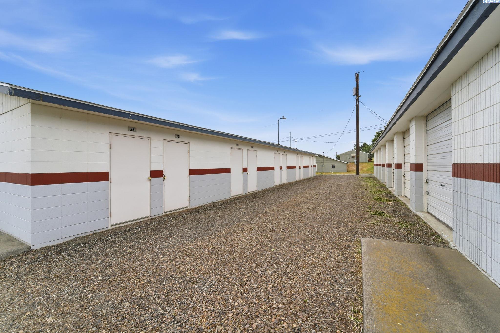 5885 Van Giesen, West Richland, WA 99353