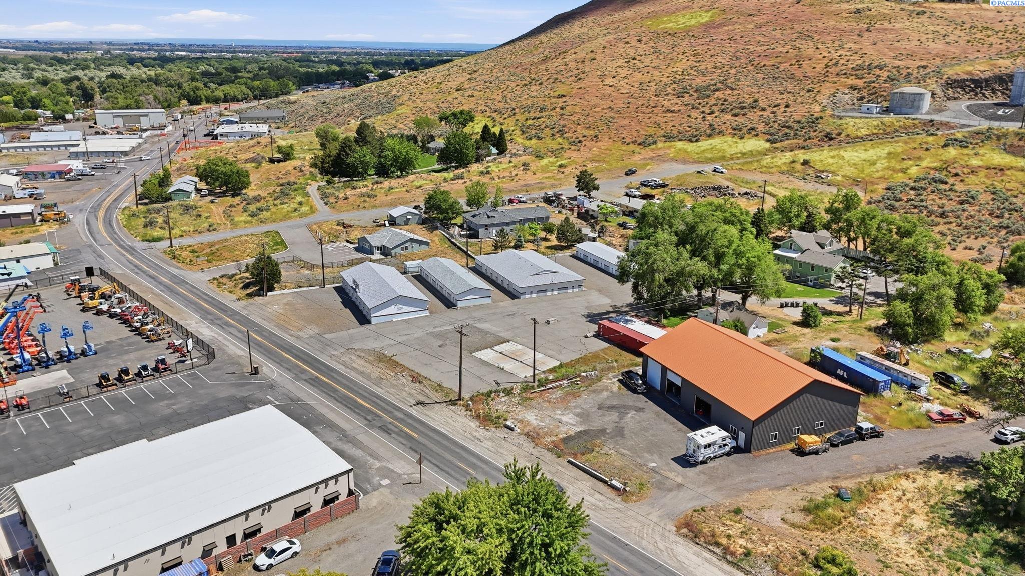 5885 Van Giesen, West Richland, WA 99353