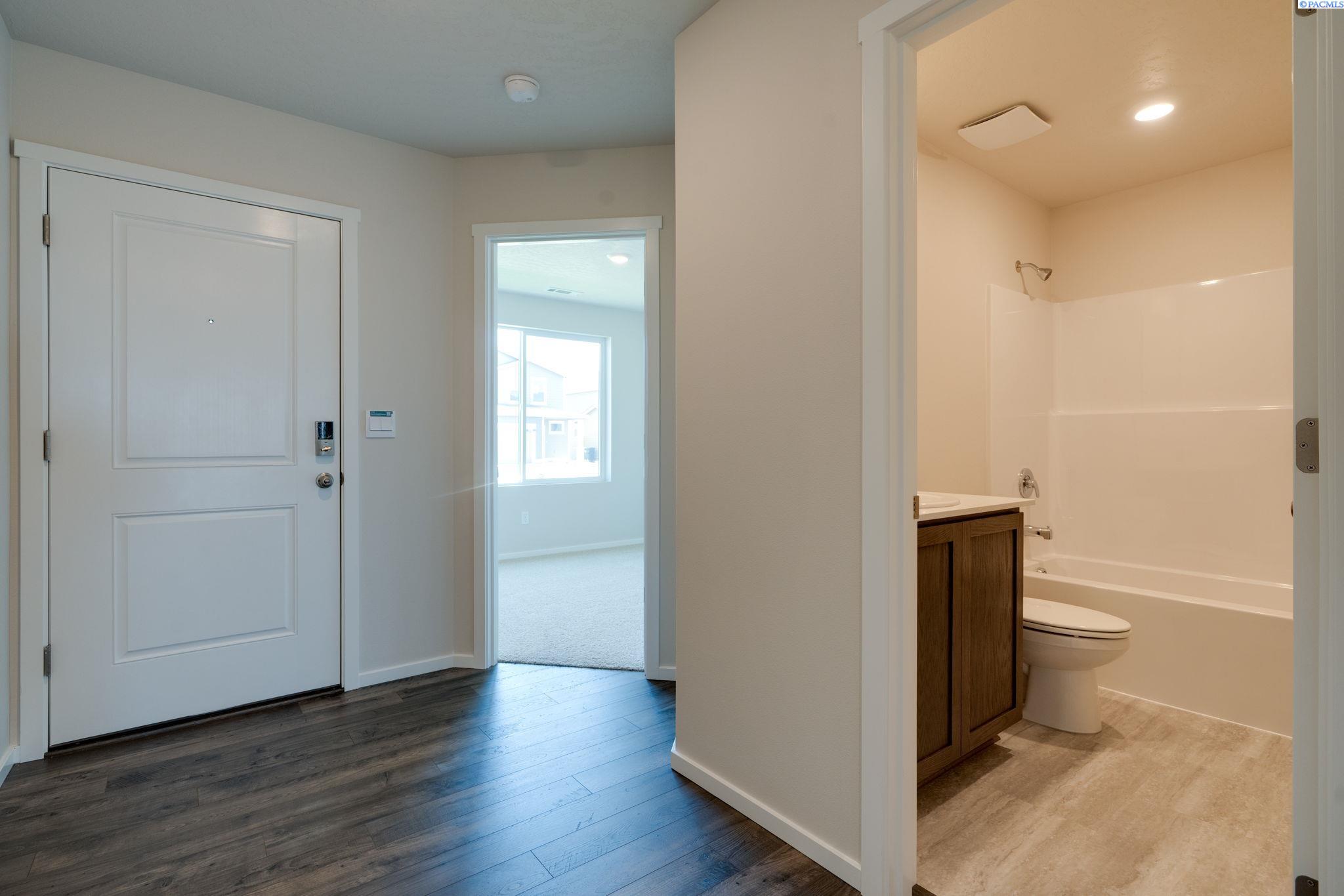 6118 Road 115, Pasco, WA 99301