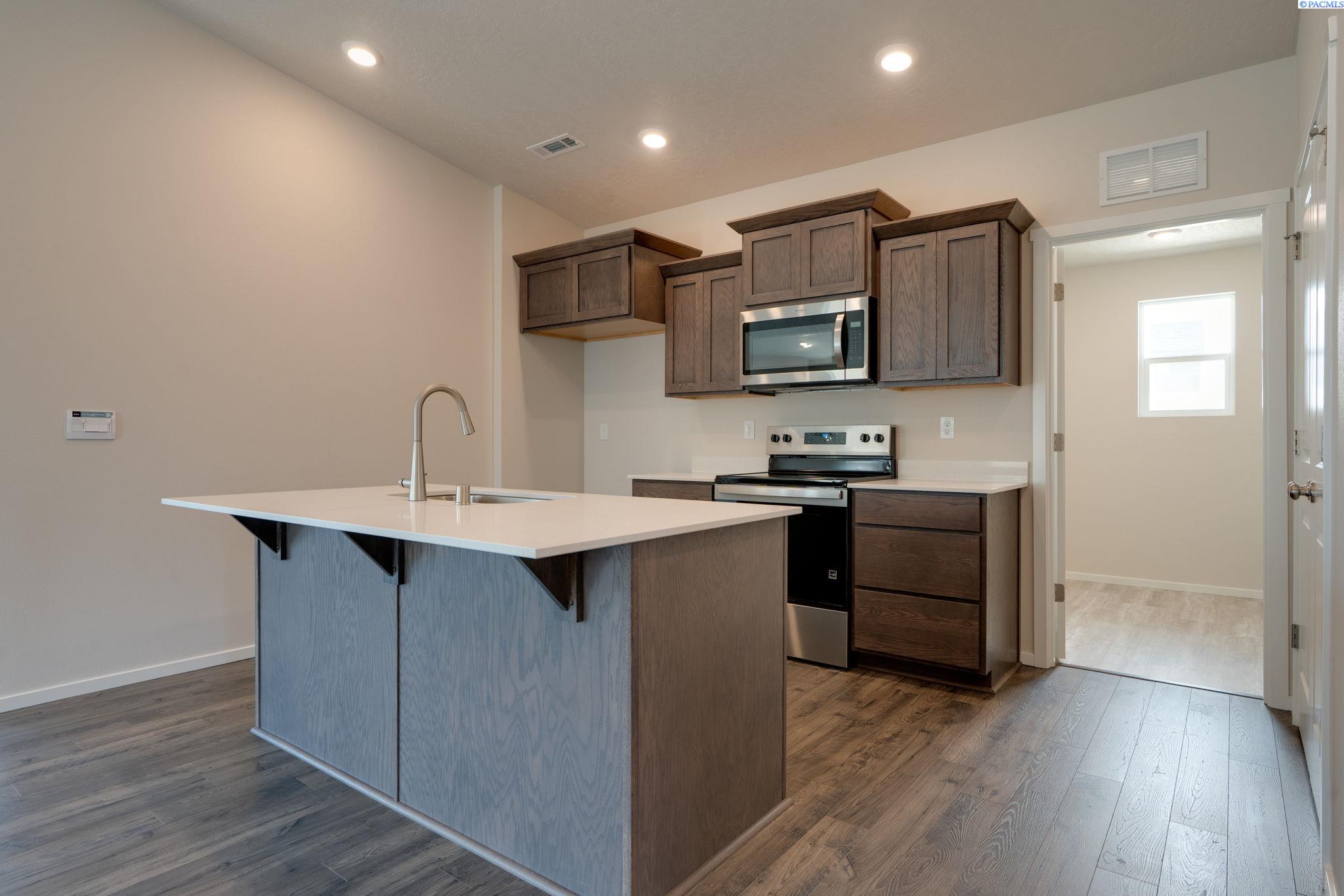 6118 Road 115, Pasco, WA 99301