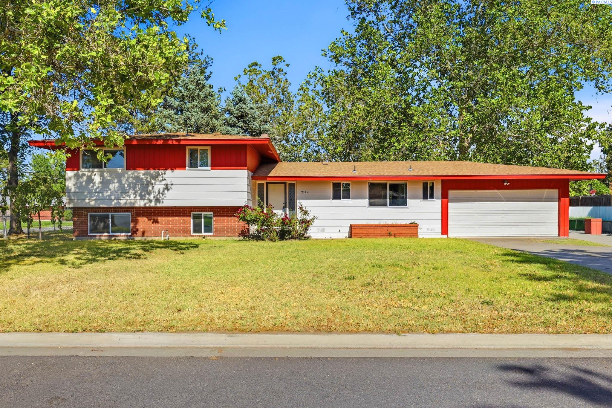 2144 Hamilton Ave, Richland WA 99354