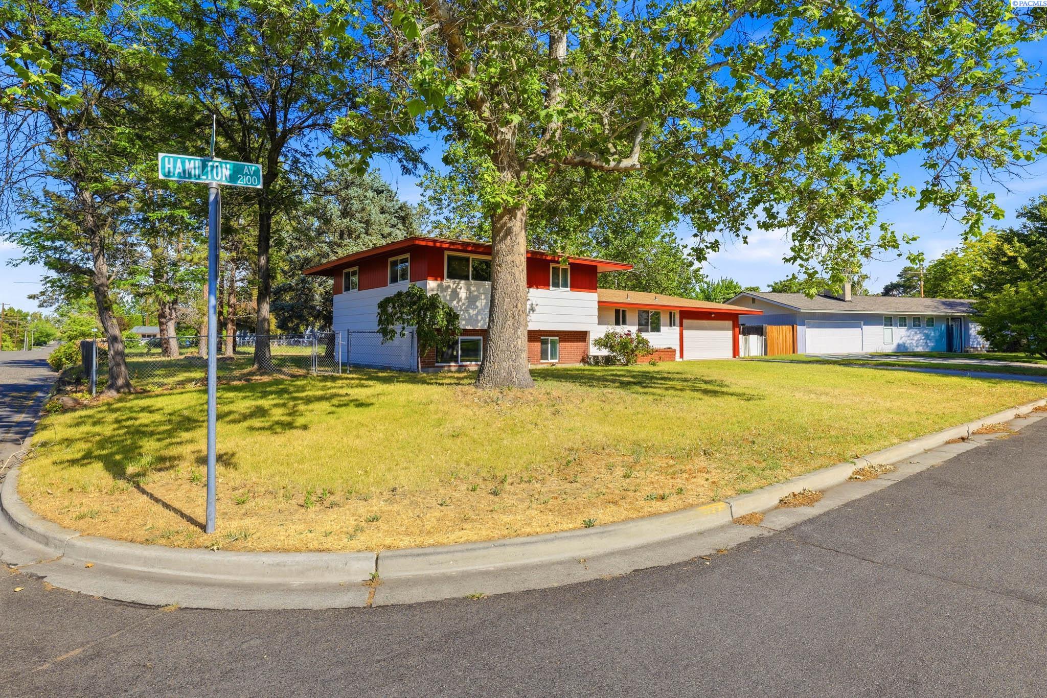 2144 Hamilton Ave, Richland, WA 99354