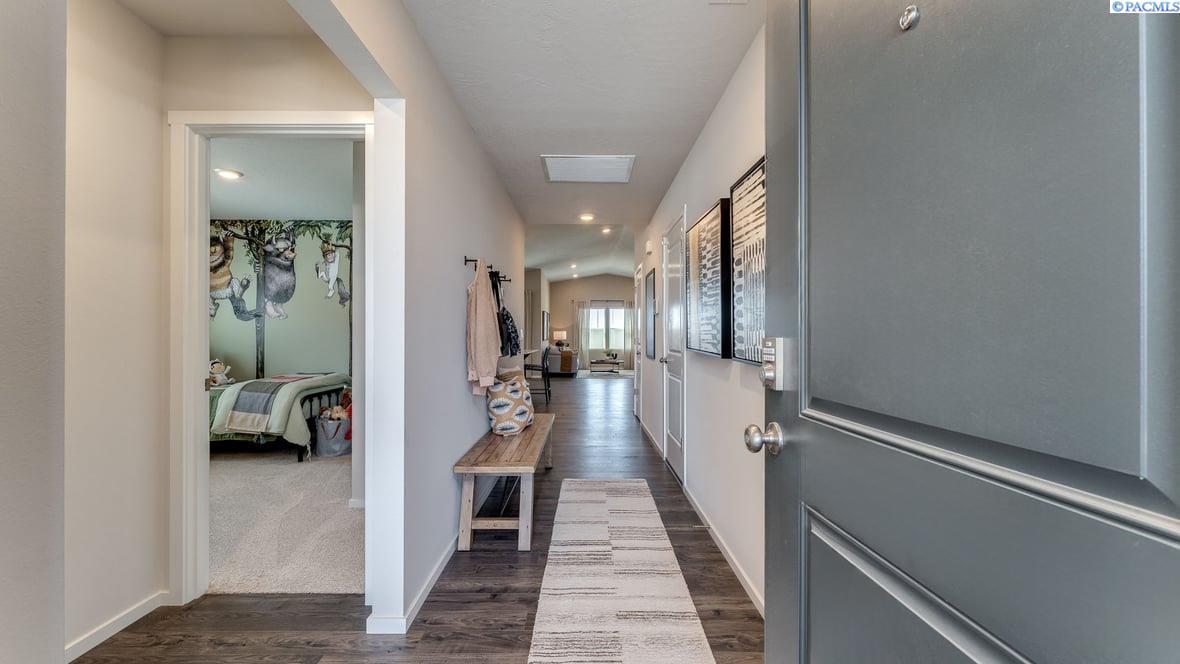 6117 Road 115 , Pasco, WA 99301