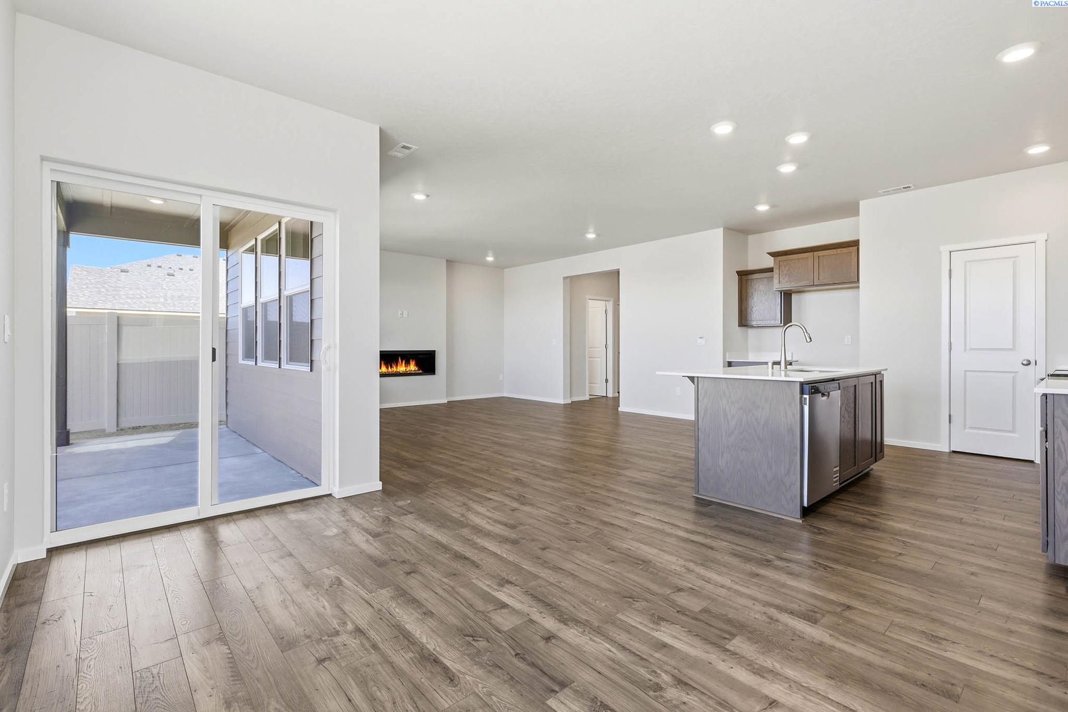 6113 Road 115 , Pasco, WA 99301
