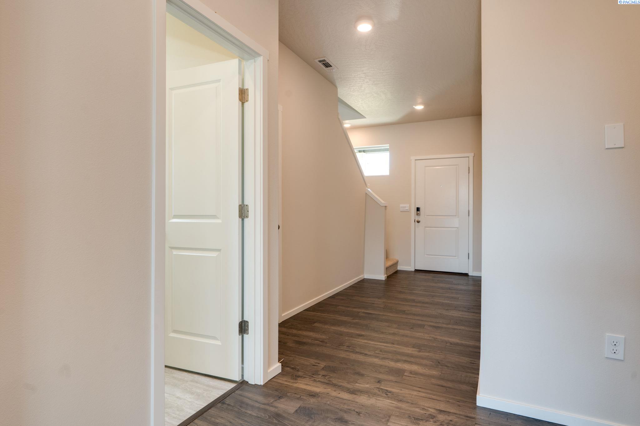 6113 Road 115, Pasco, WA 99301