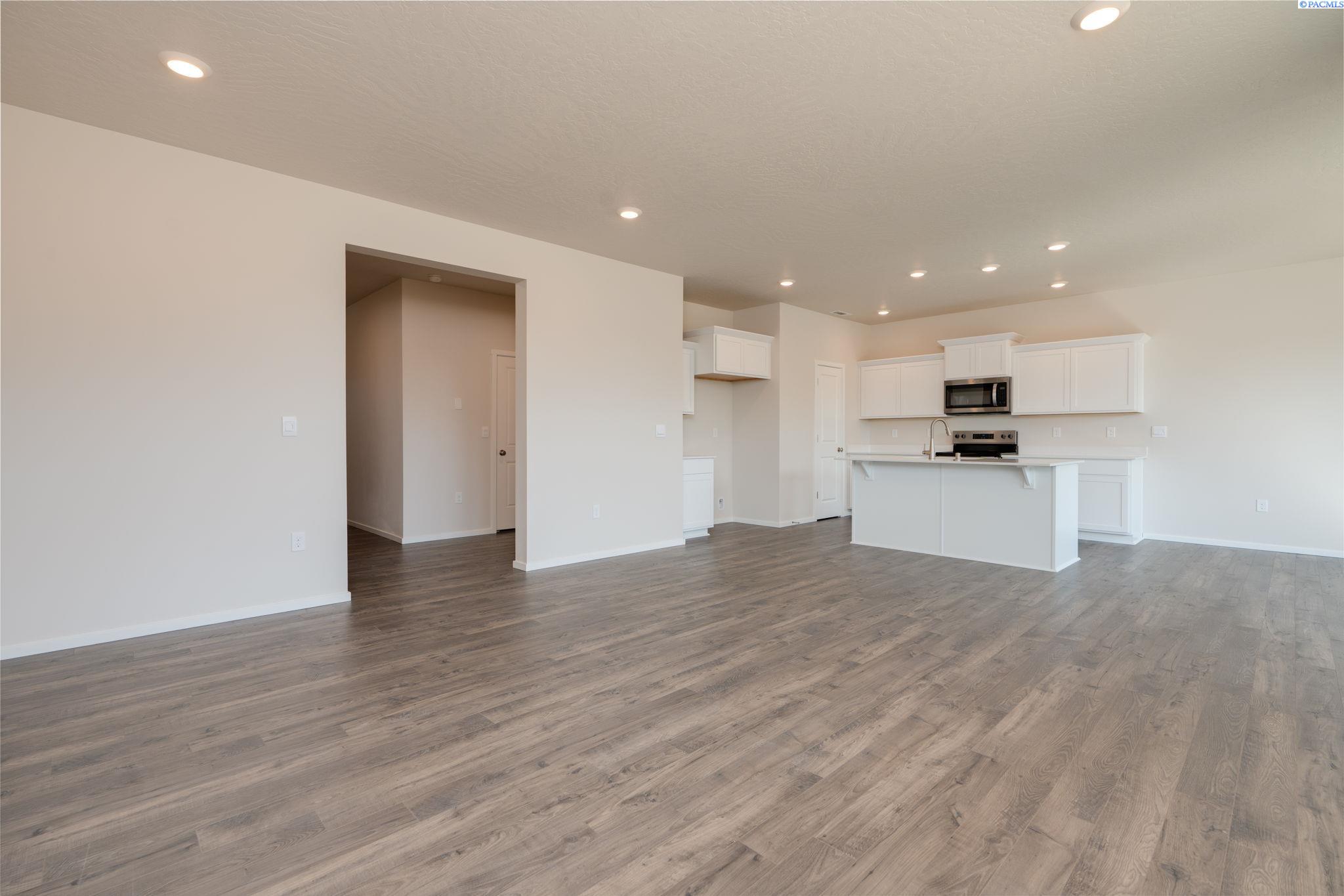 6113 Road 115, Pasco, WA 99301