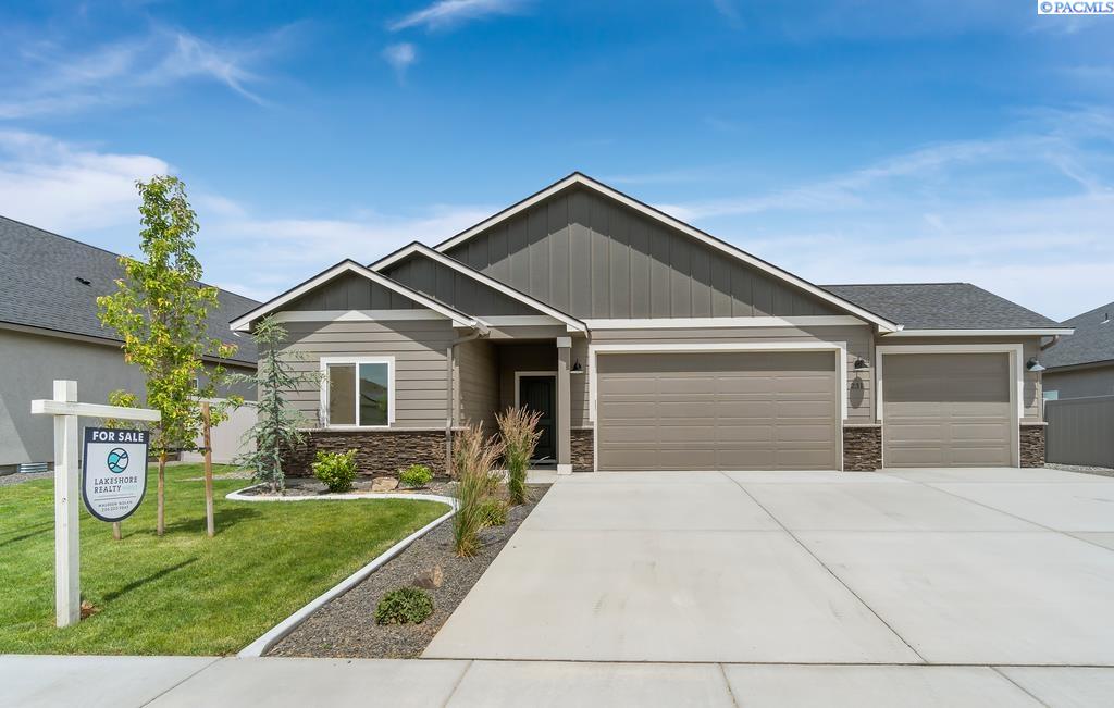 231 Schrute Rd, Prosser, WA 99350