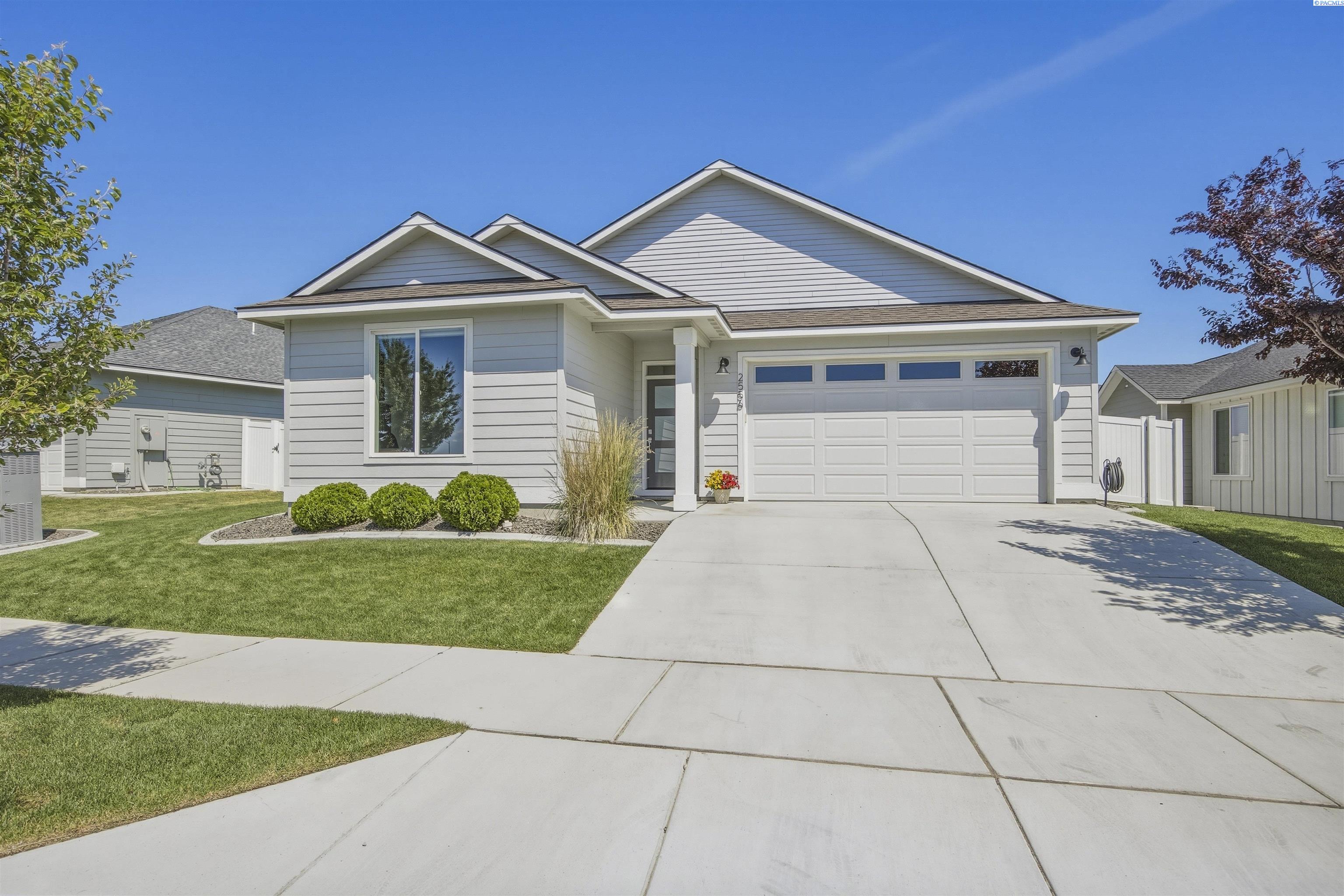 2556 Clark Ridge Dr, Richland, WA 99352
