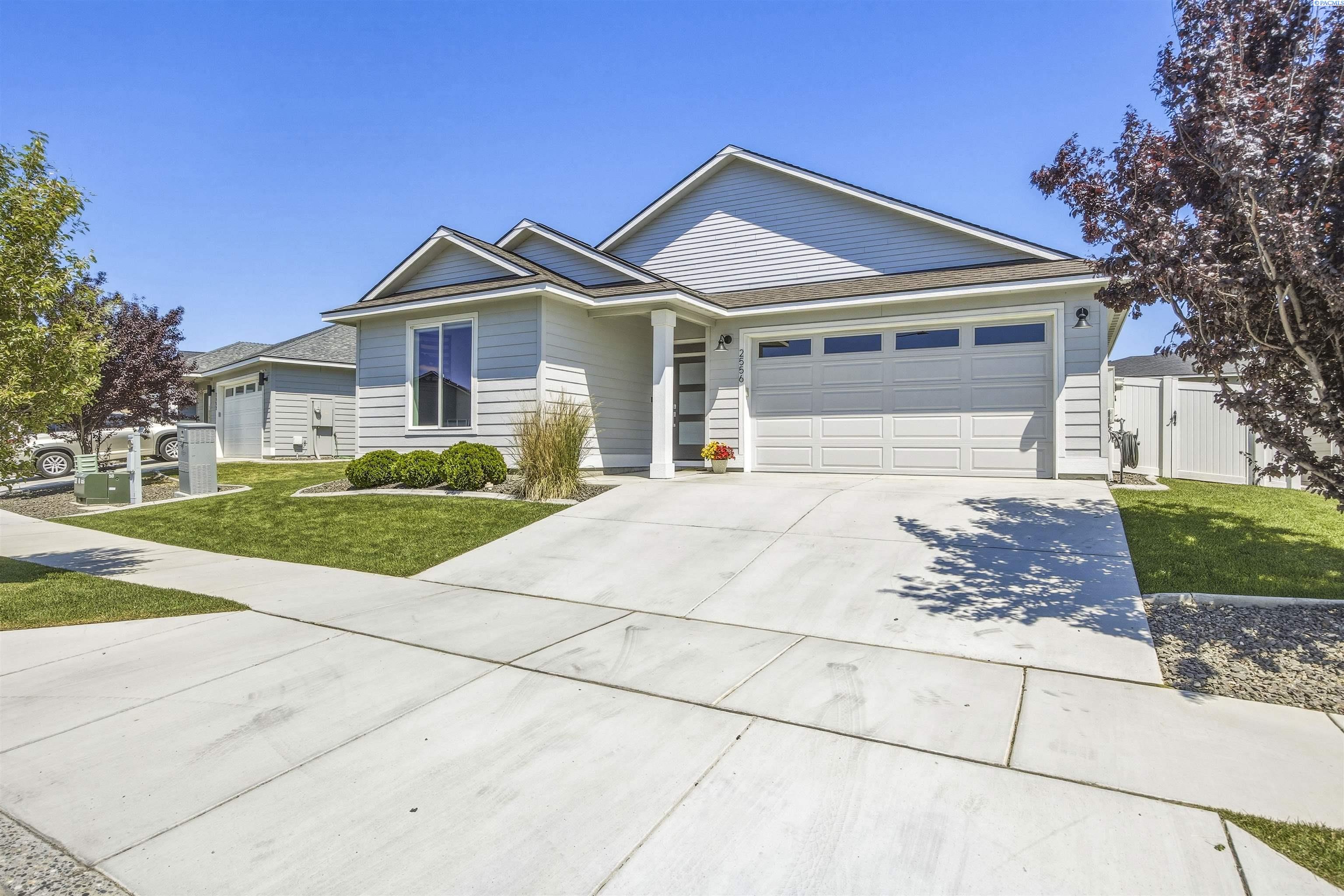2556 Clark Ridge Dr, Richland, WA 99352
