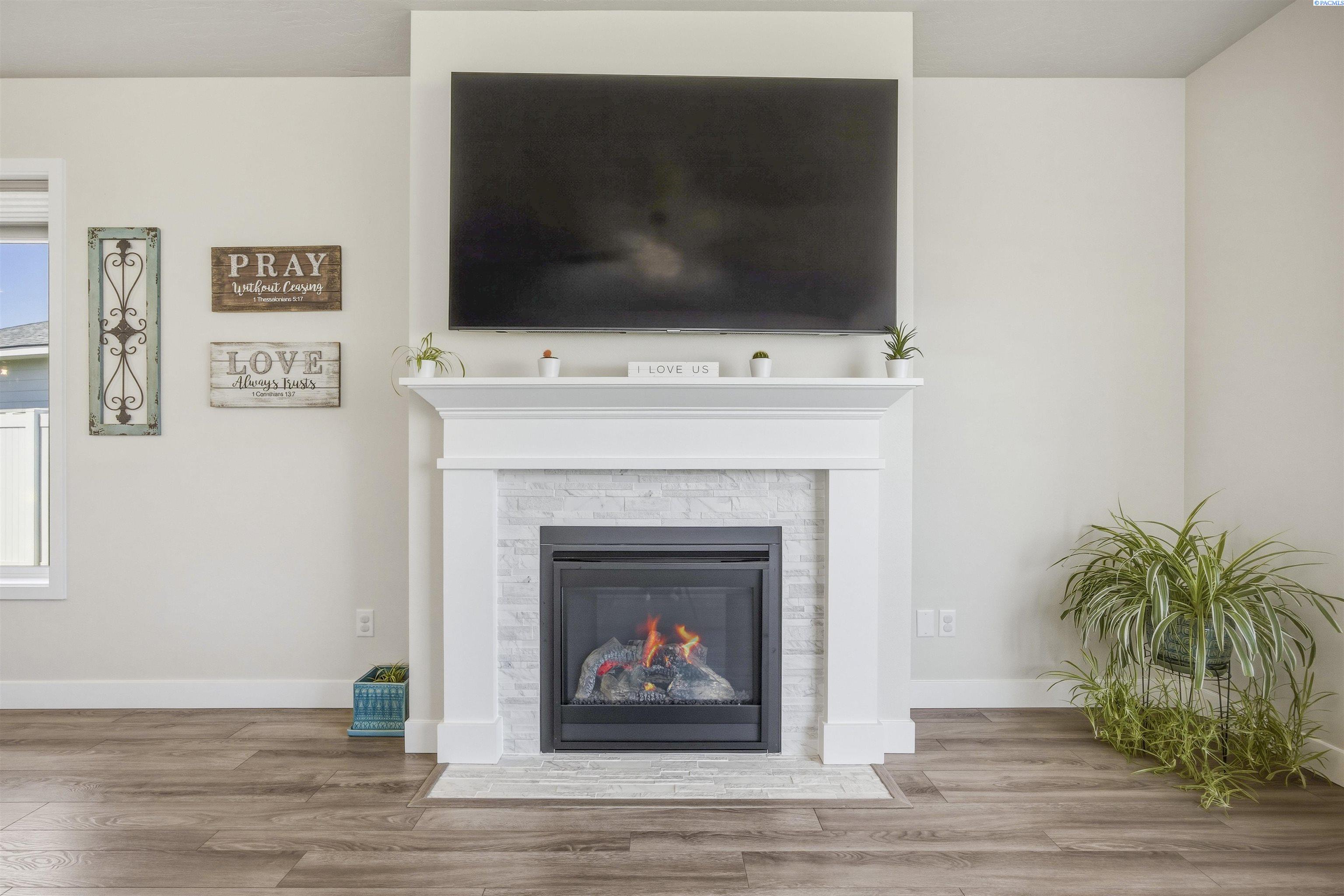 2556 Clark Ridge Dr, Richland, WA 99352