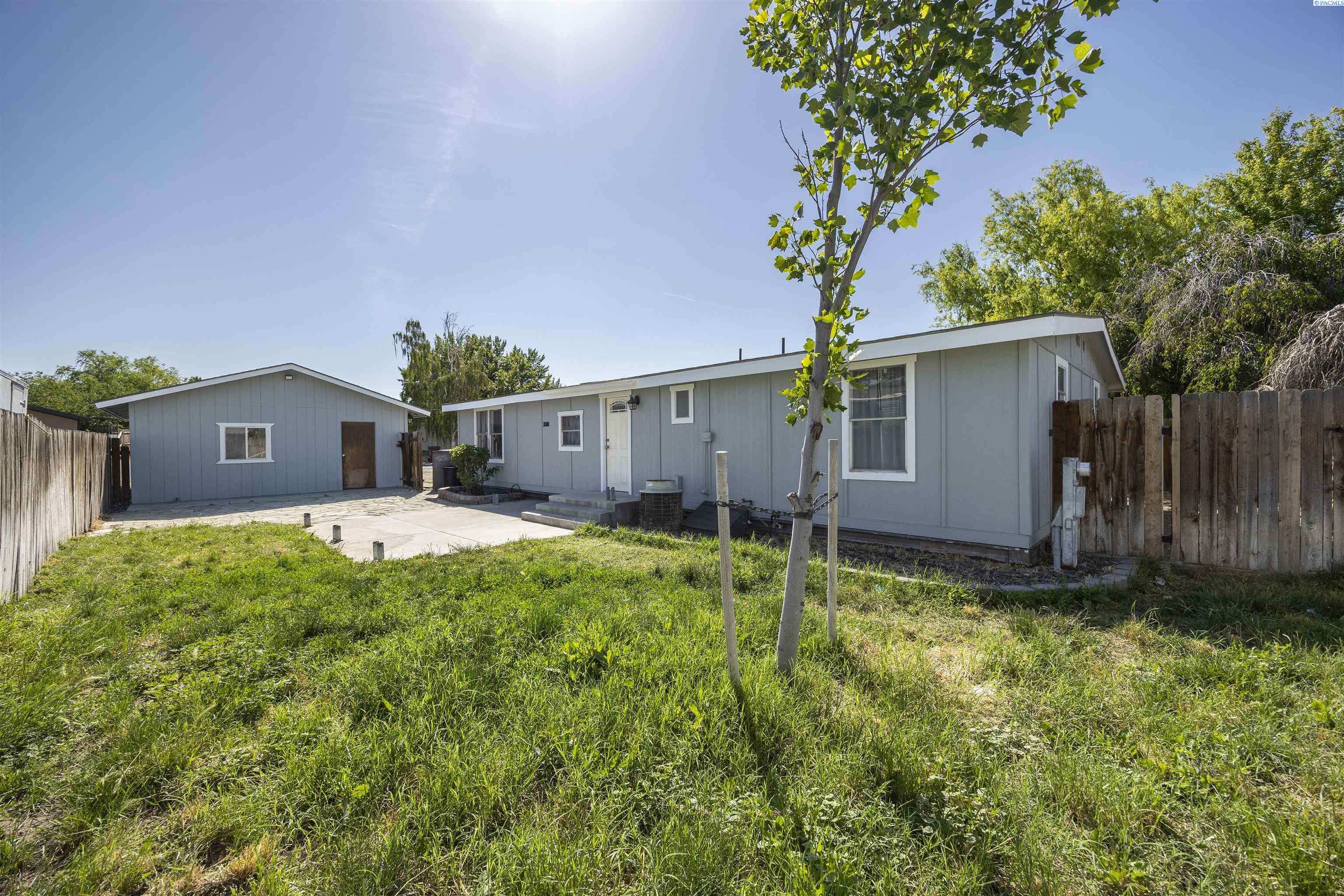 9132 Yellowstone Ave, Kennewick, WA 99336