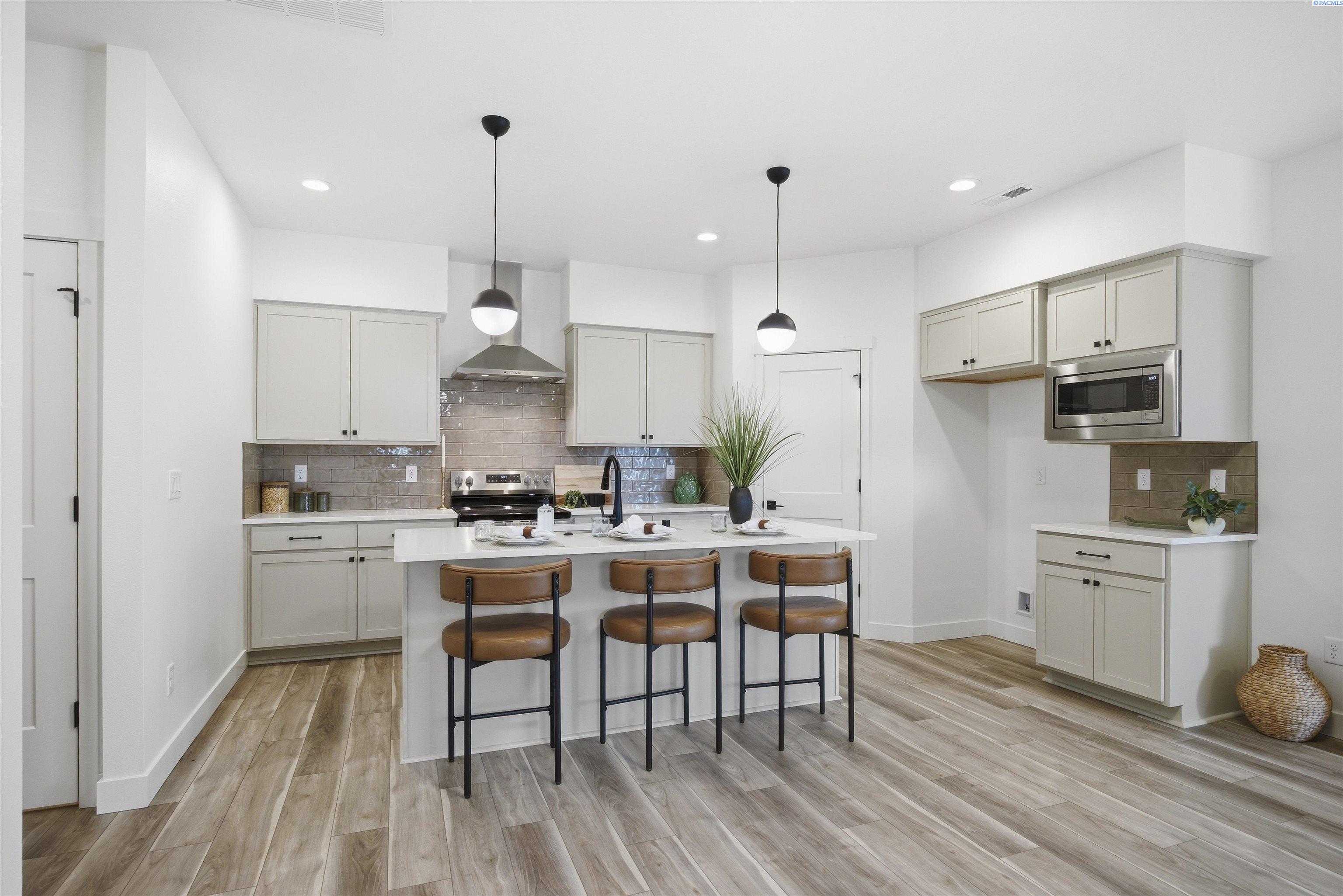 4529 Grove Ct, West Richland, WA 99353