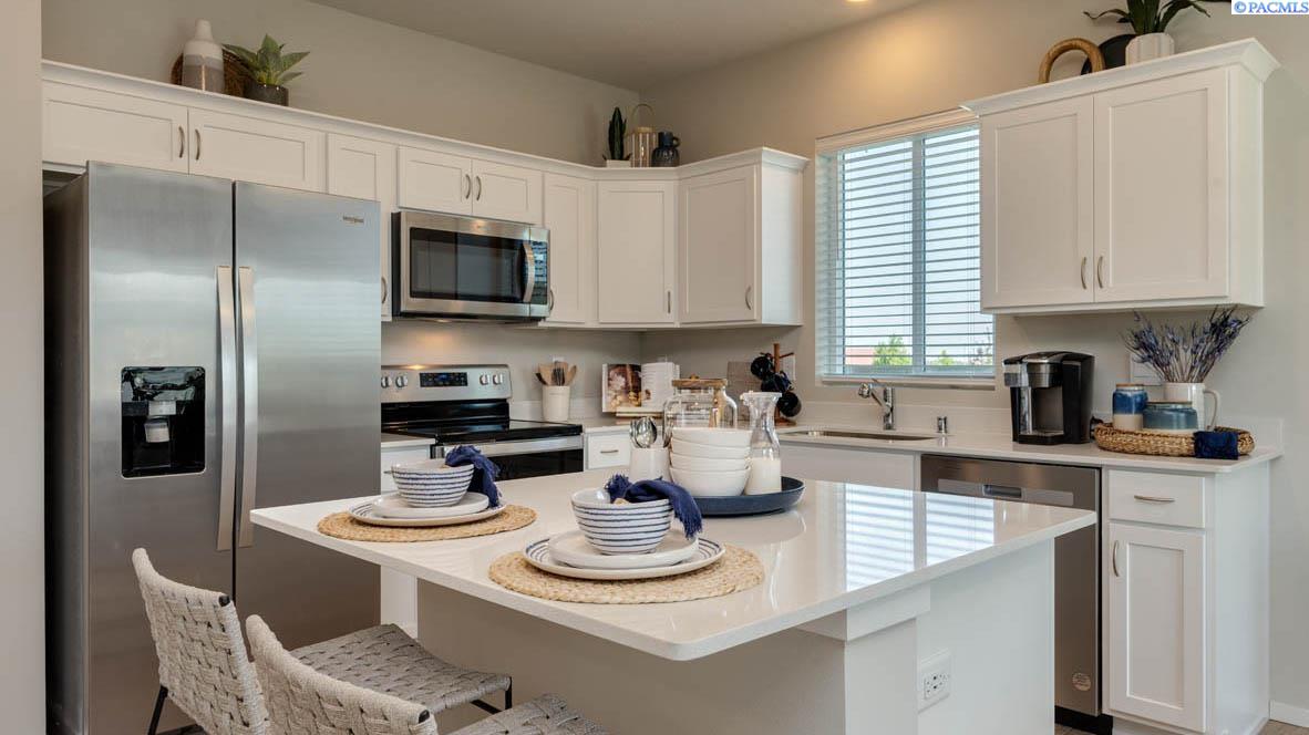 931 Zeelar St, Kennewick, WA 99336