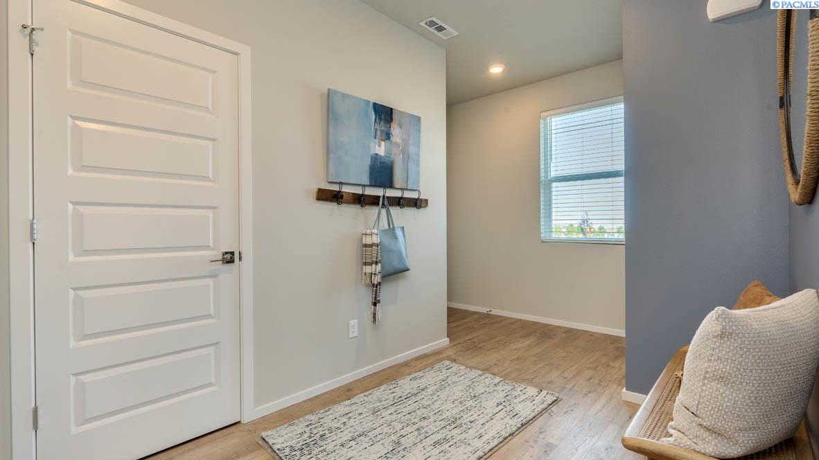 931 Zeelar St, Kennewick, WA 99336