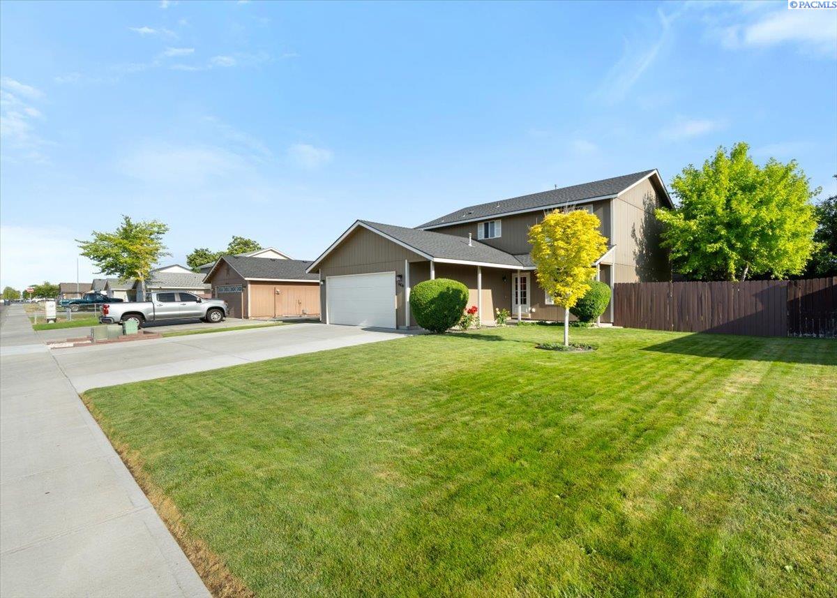 6104 Fenway Dr, Pasco, WA 99301